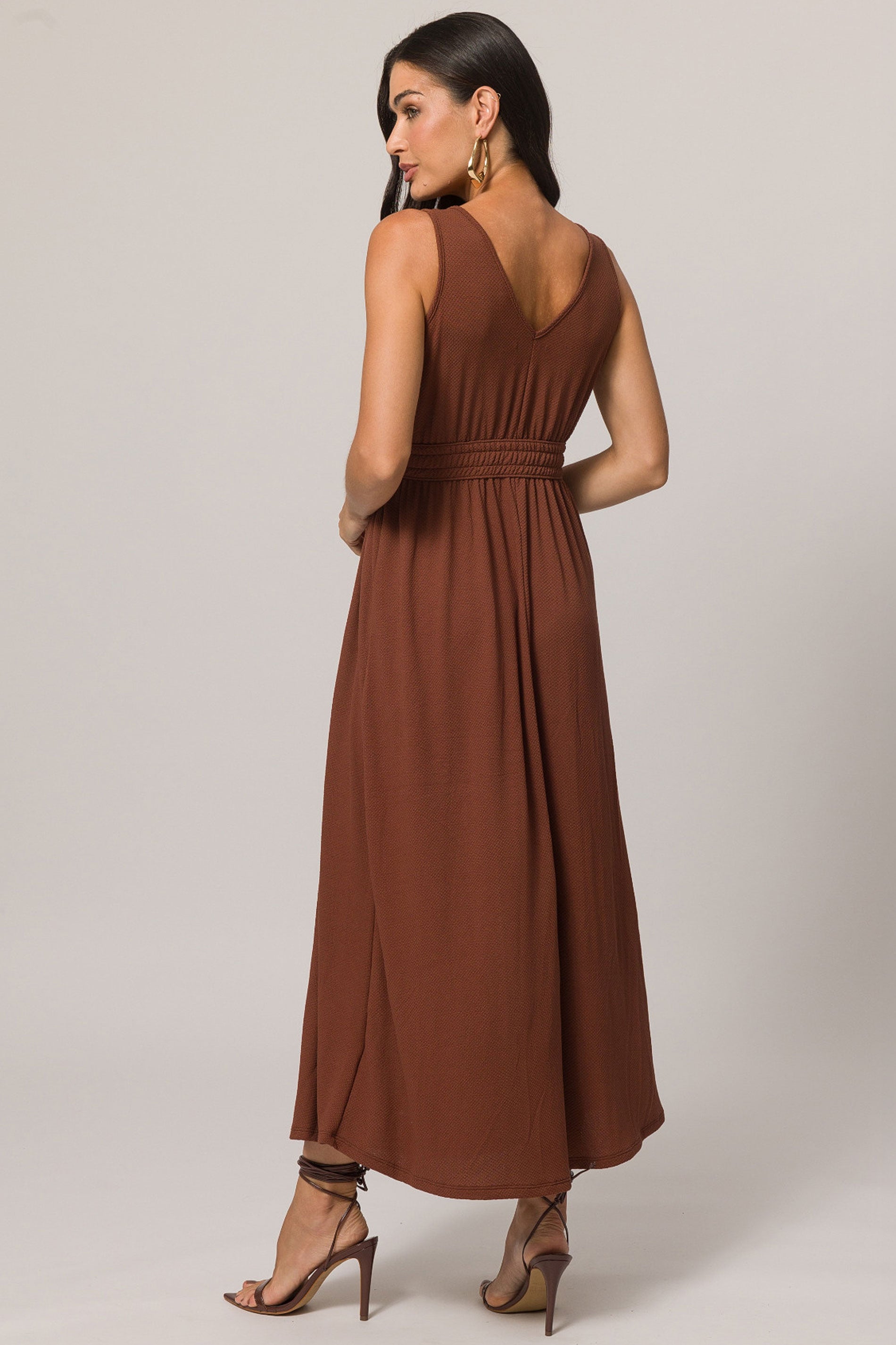 Vestido longo sem manga em malha New Favo