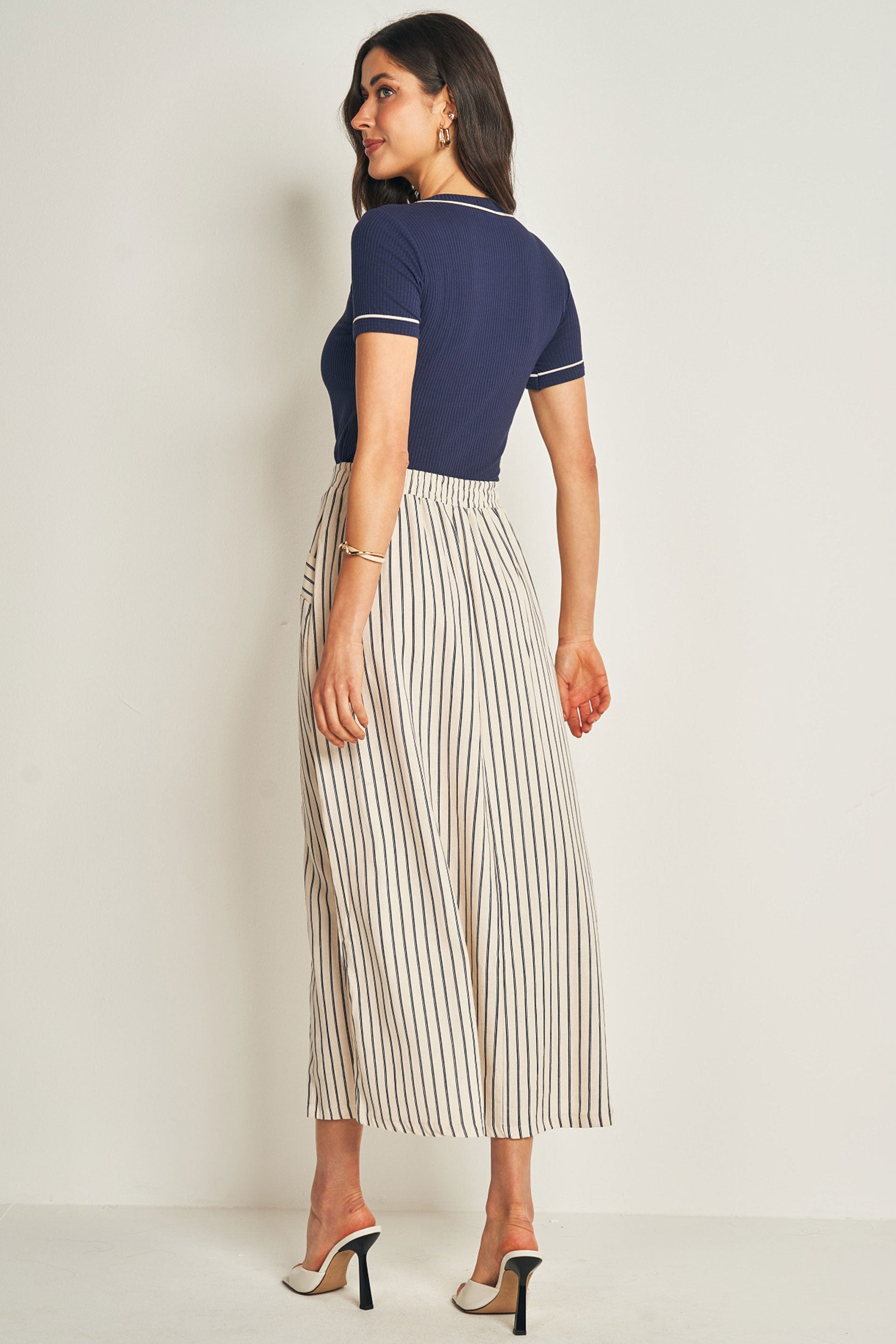 Saia longa em plano linen com listras