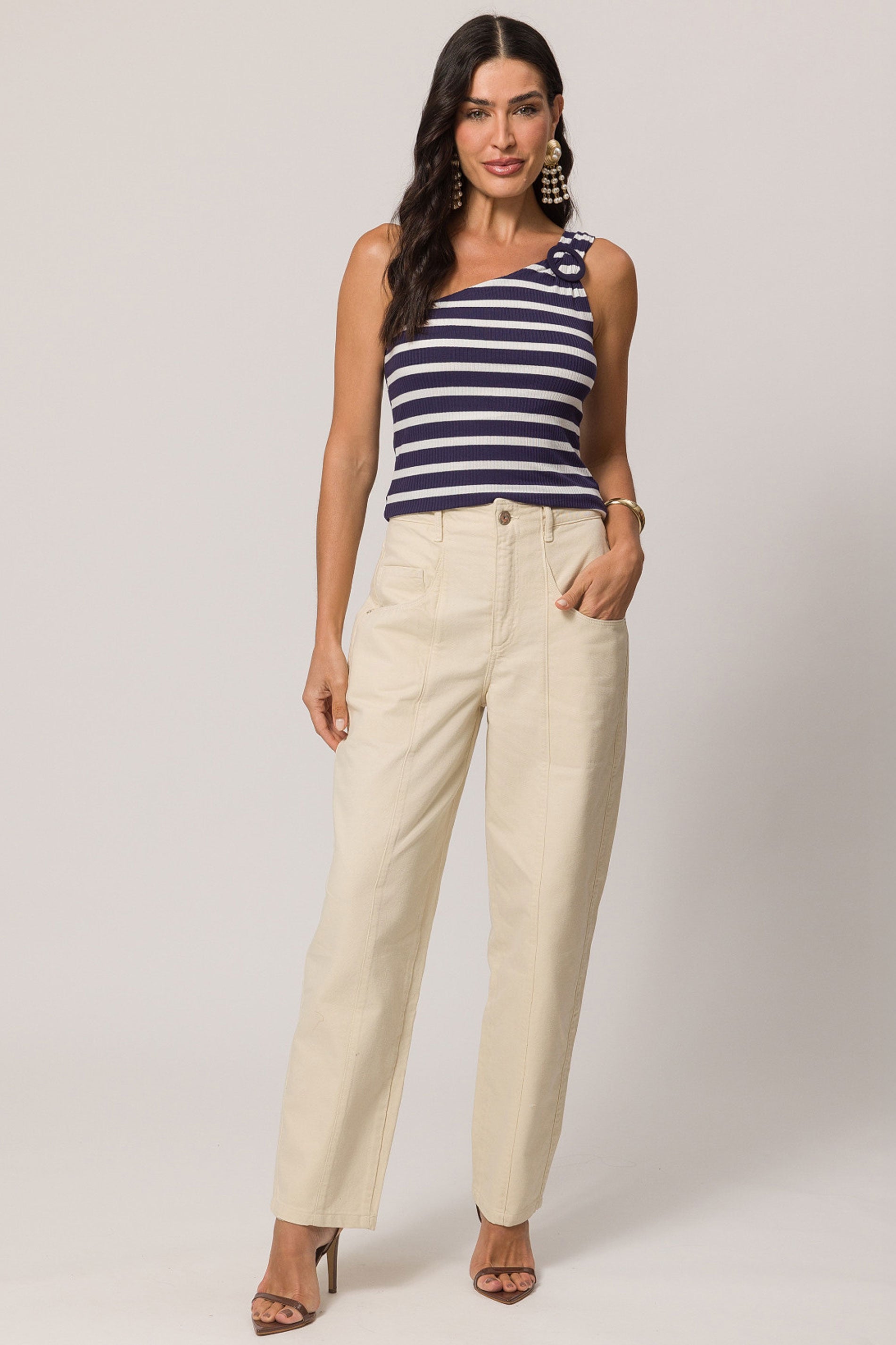 Blusa sem manga em ribana com listras