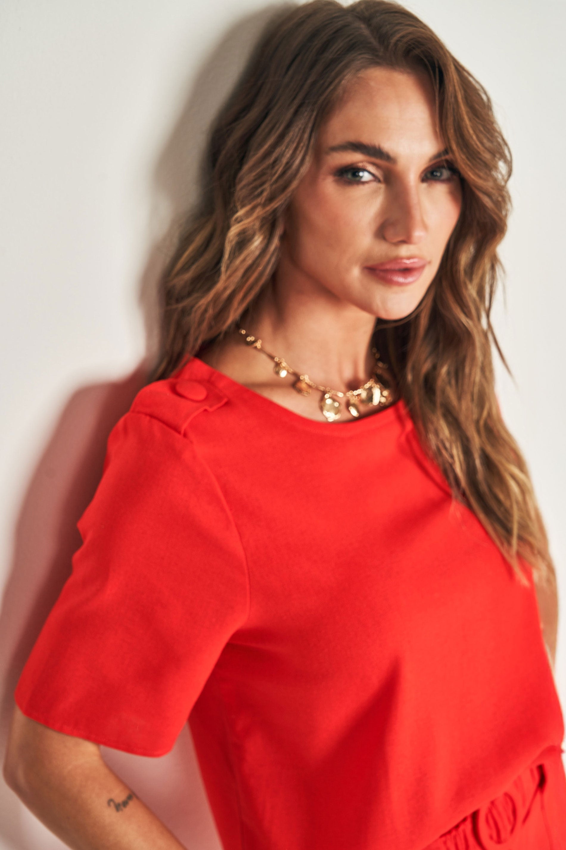 Blusa de manga curta em plano linen