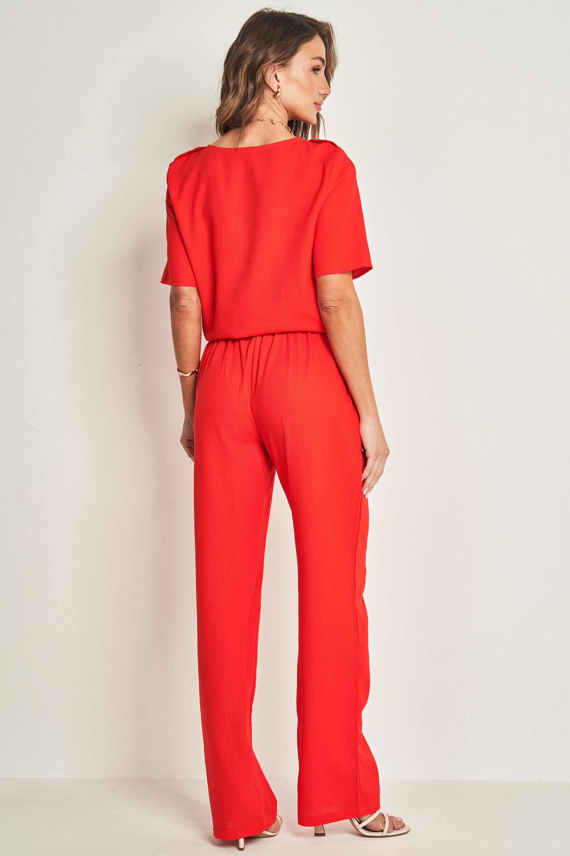 Calça em plano linen com caimento reto