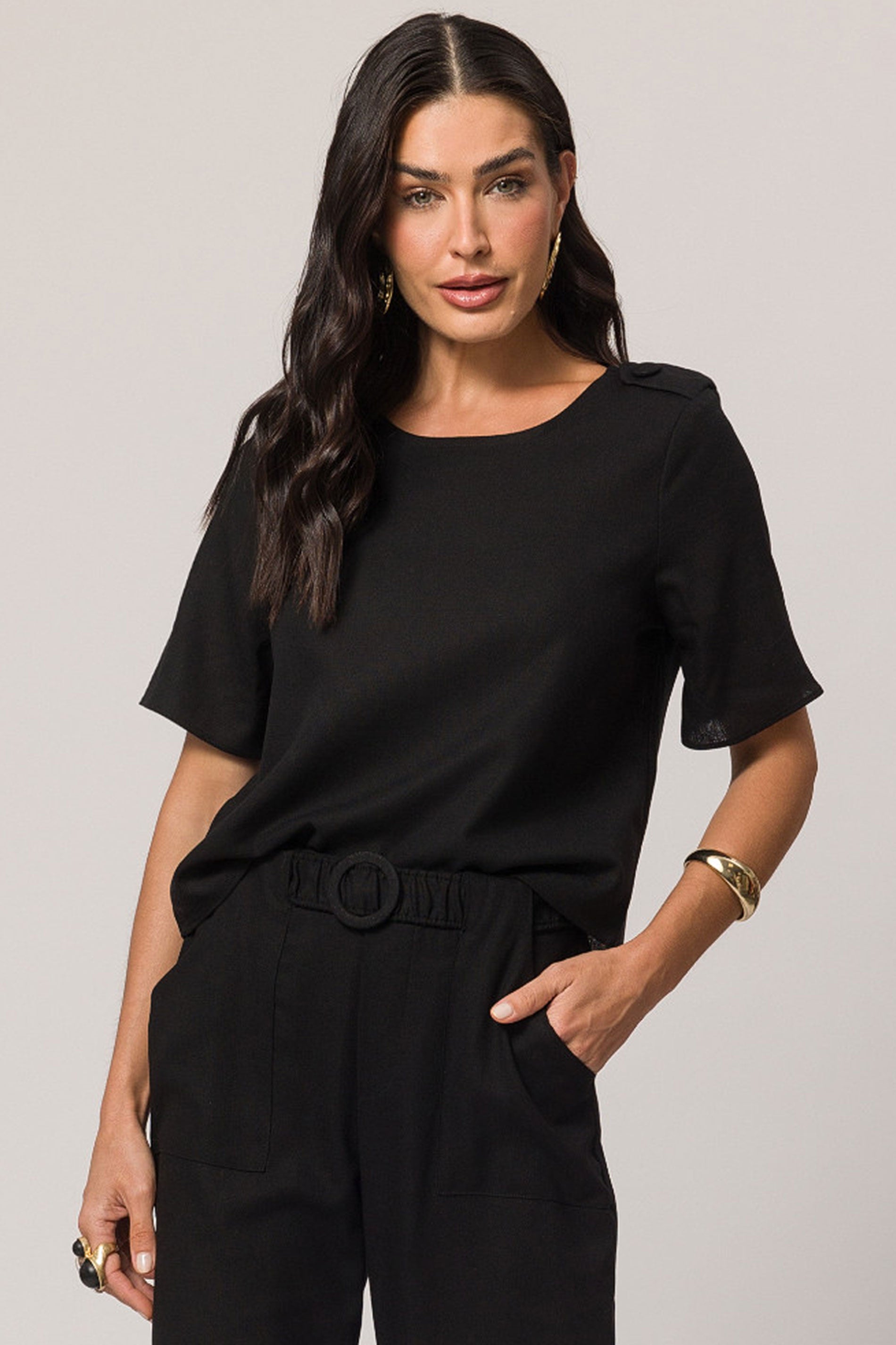 Calça em plano linen com caimento reto