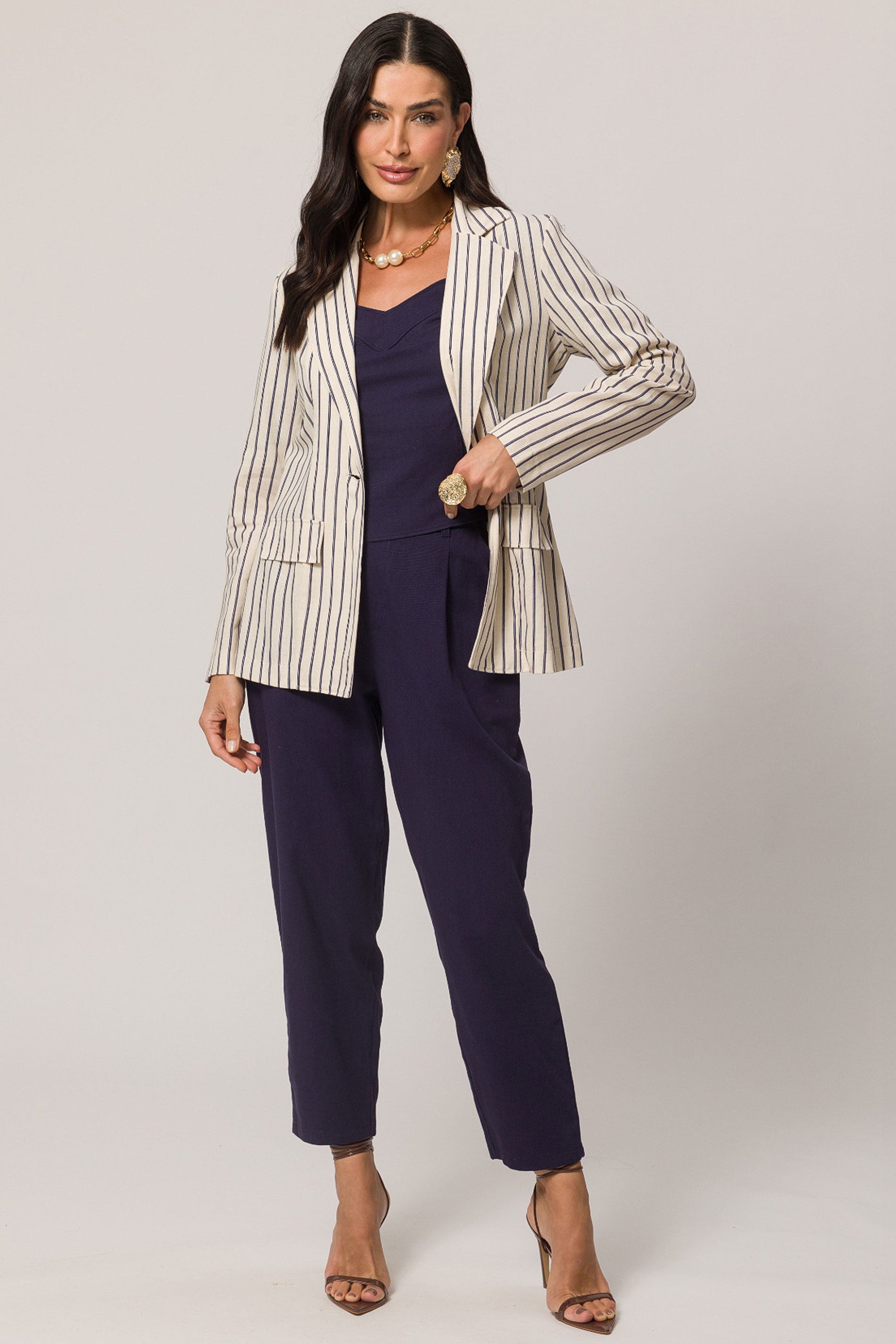 Blazer em plano linen com padronagem listrada