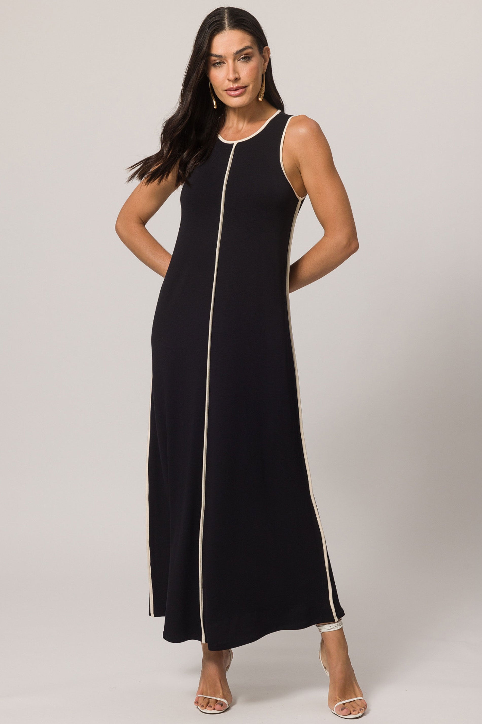 Vestido longo sem manga em moletinho de viscose