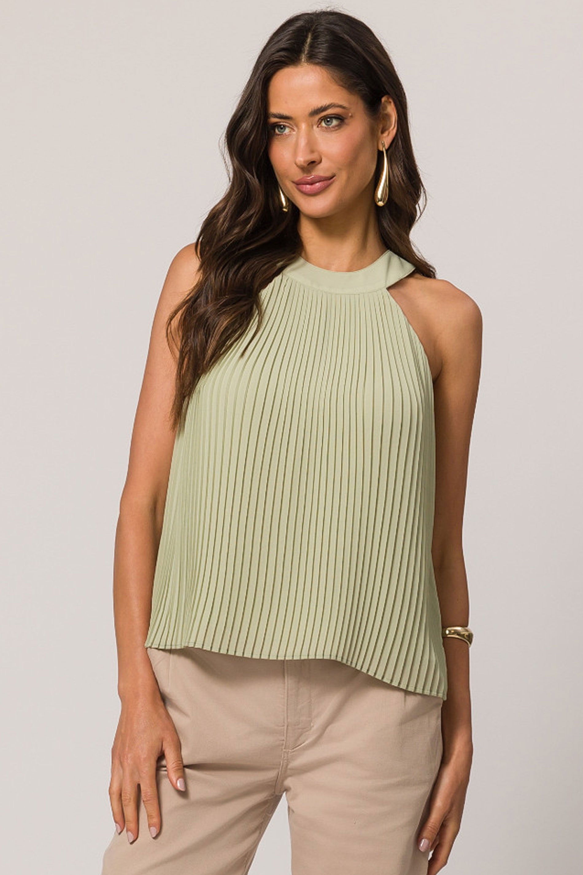 Blusa sem manga em chiffon soft com decote halter