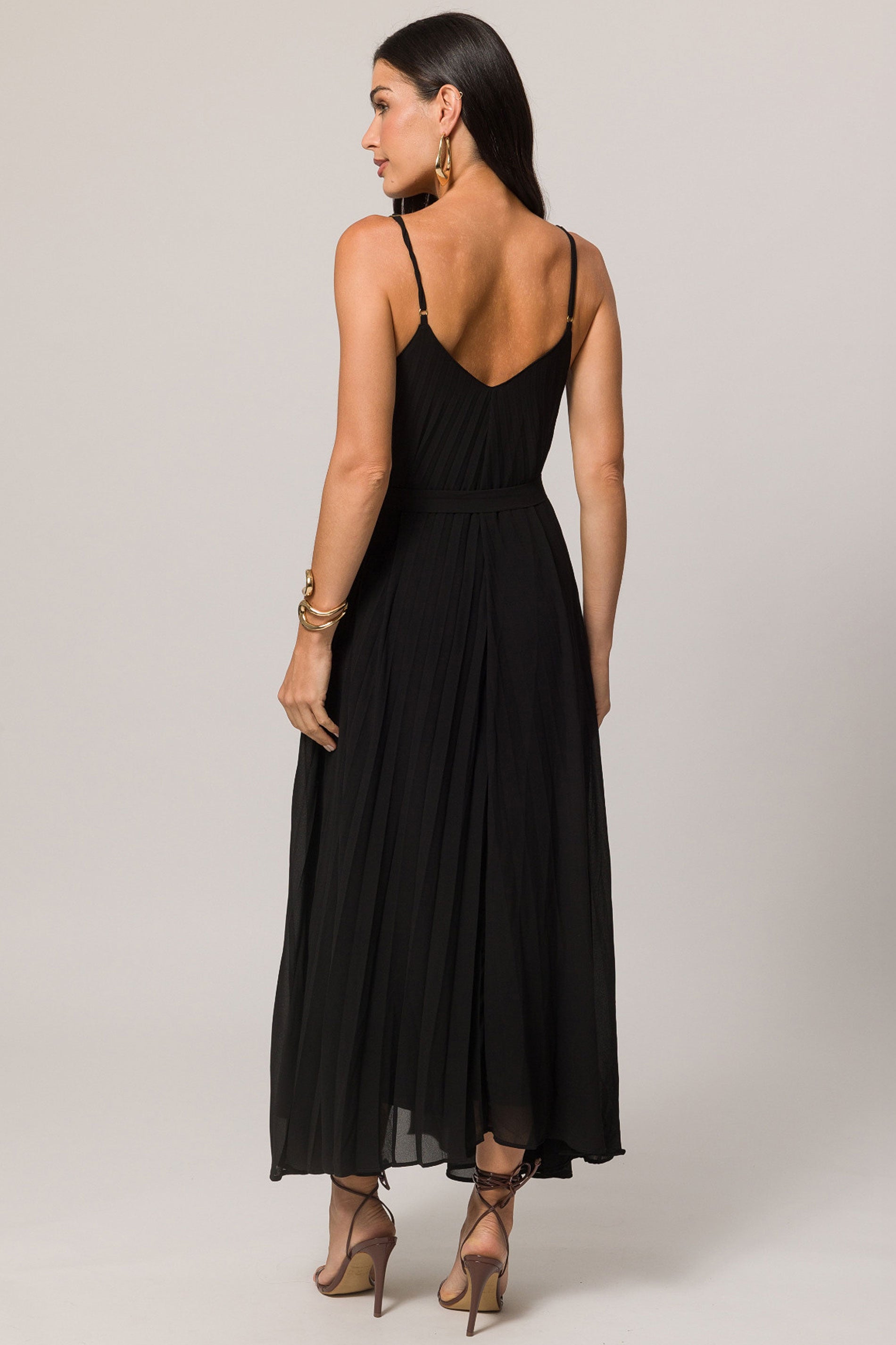 Vestido longo de alça em chiffon soft com decote V