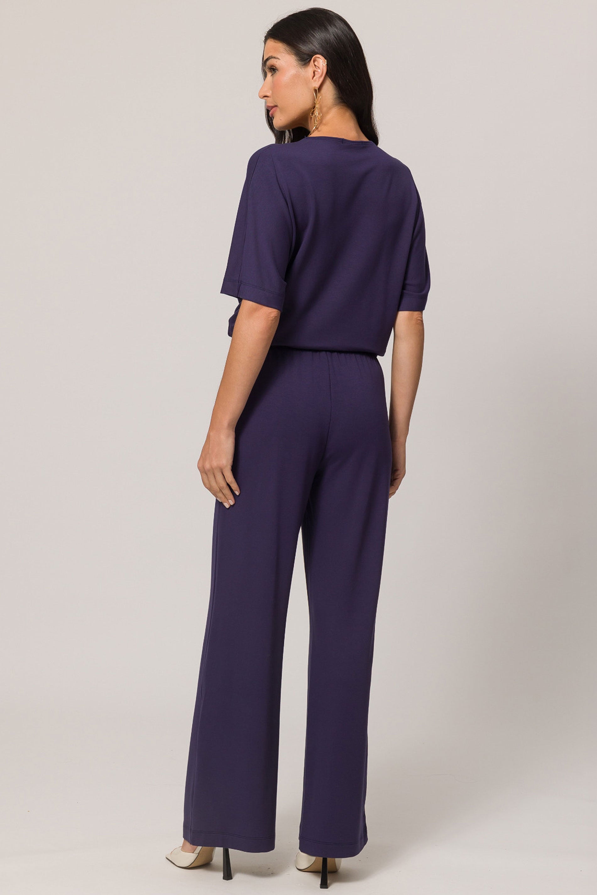 Calça em moletinho de viscose com bolsos faca