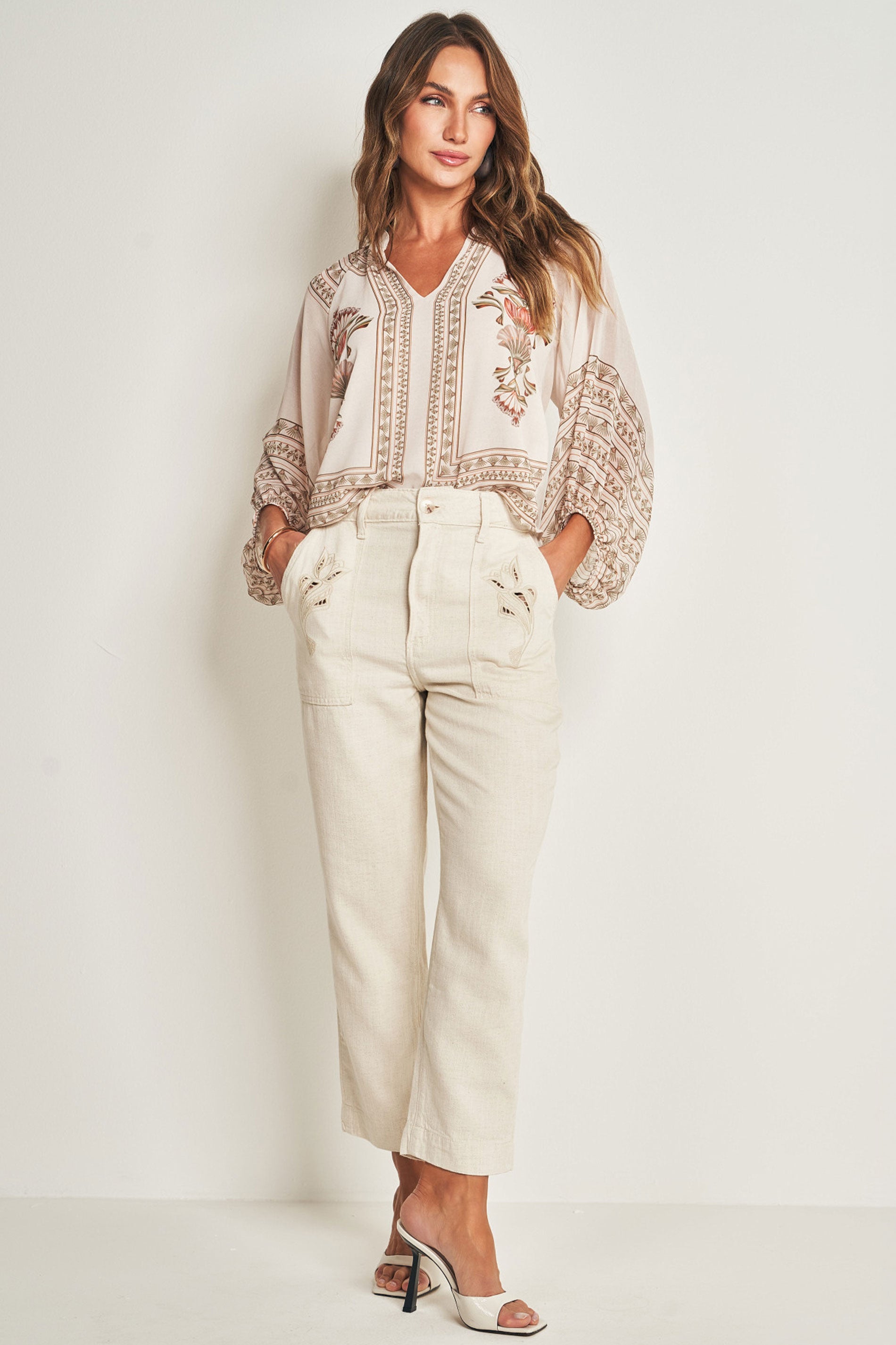 Blusa de Manga 3/4 em Plano Chiffon Soft