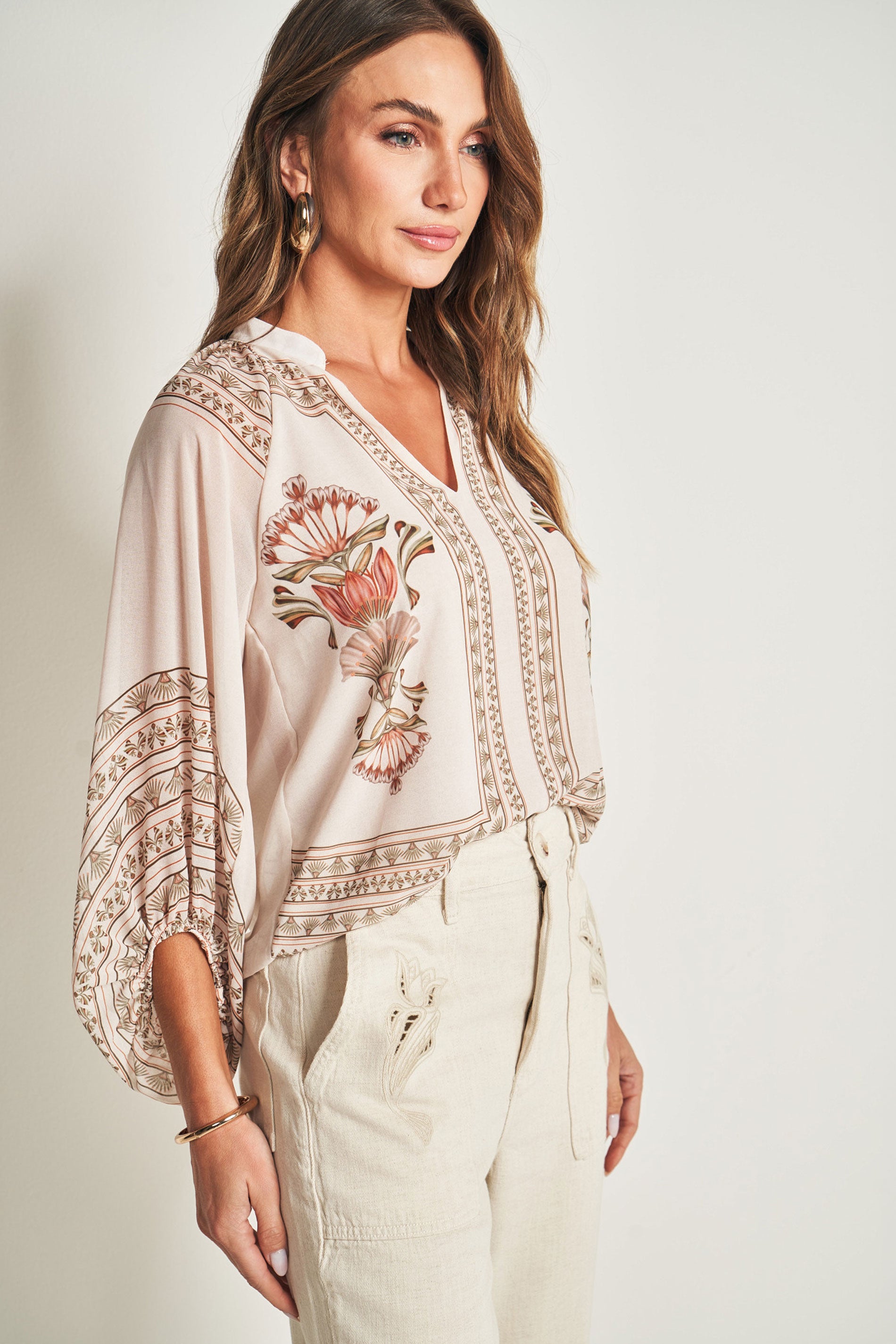 Blusa de Manga 3/4 em Plano Chiffon Soft