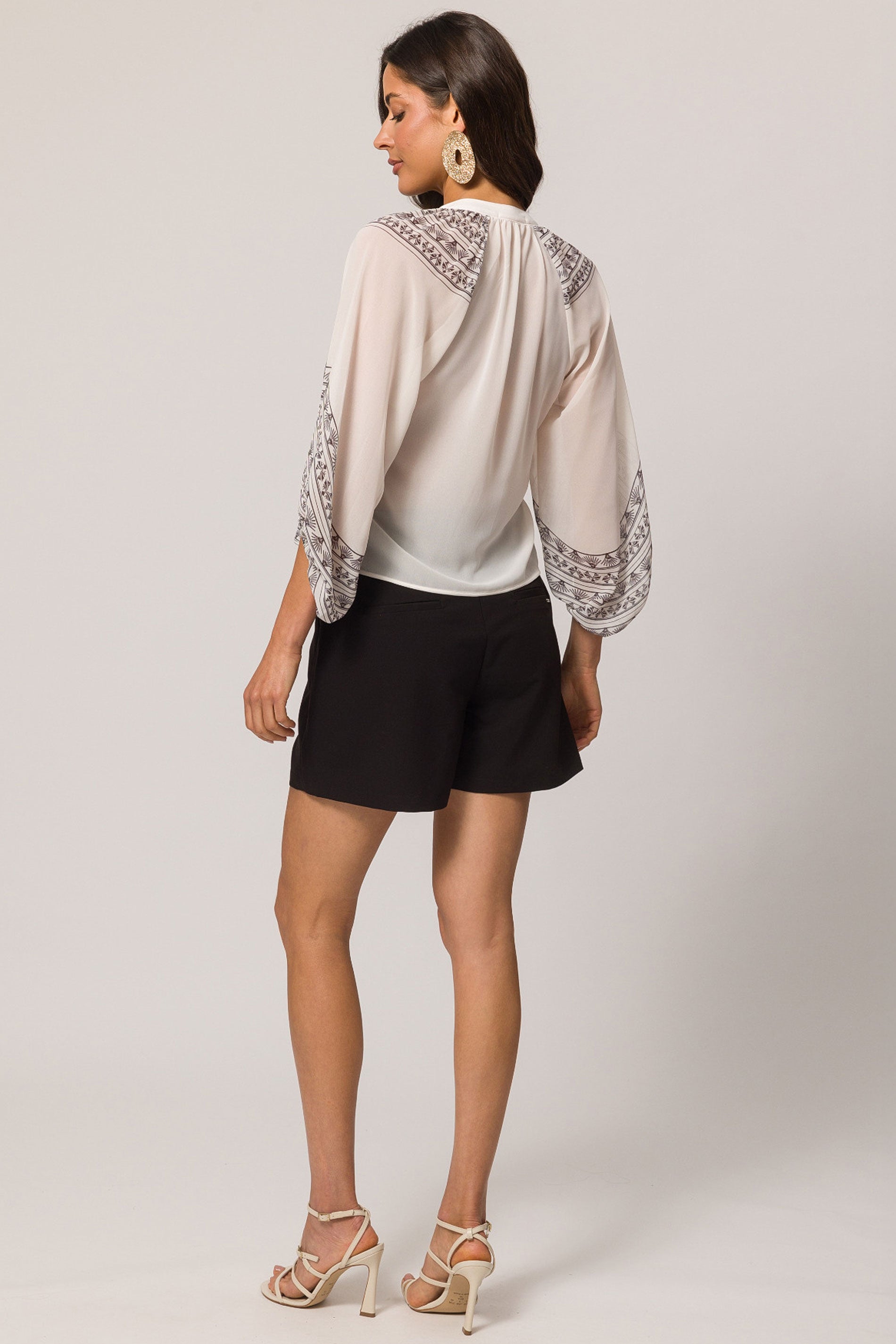 Blusa de Manga 3/4 em Plano Chiffon Soft