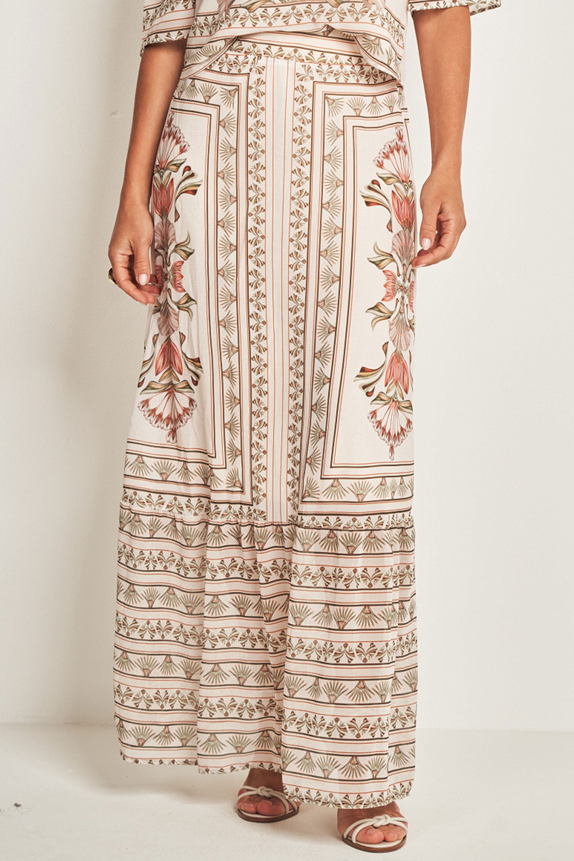 Saia Longa em Plano Chiffon Soft