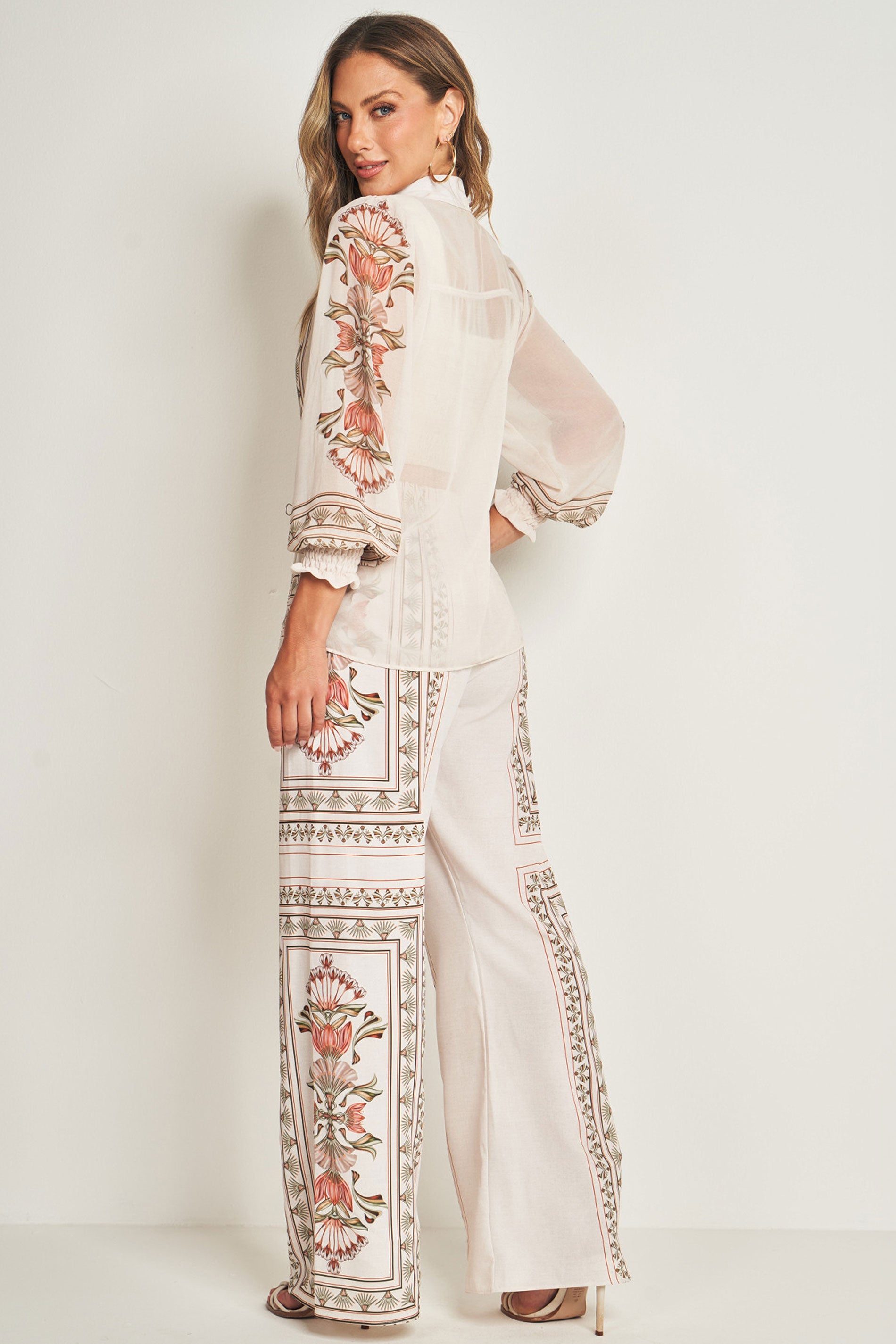 Calça em Plano Soft Opaque