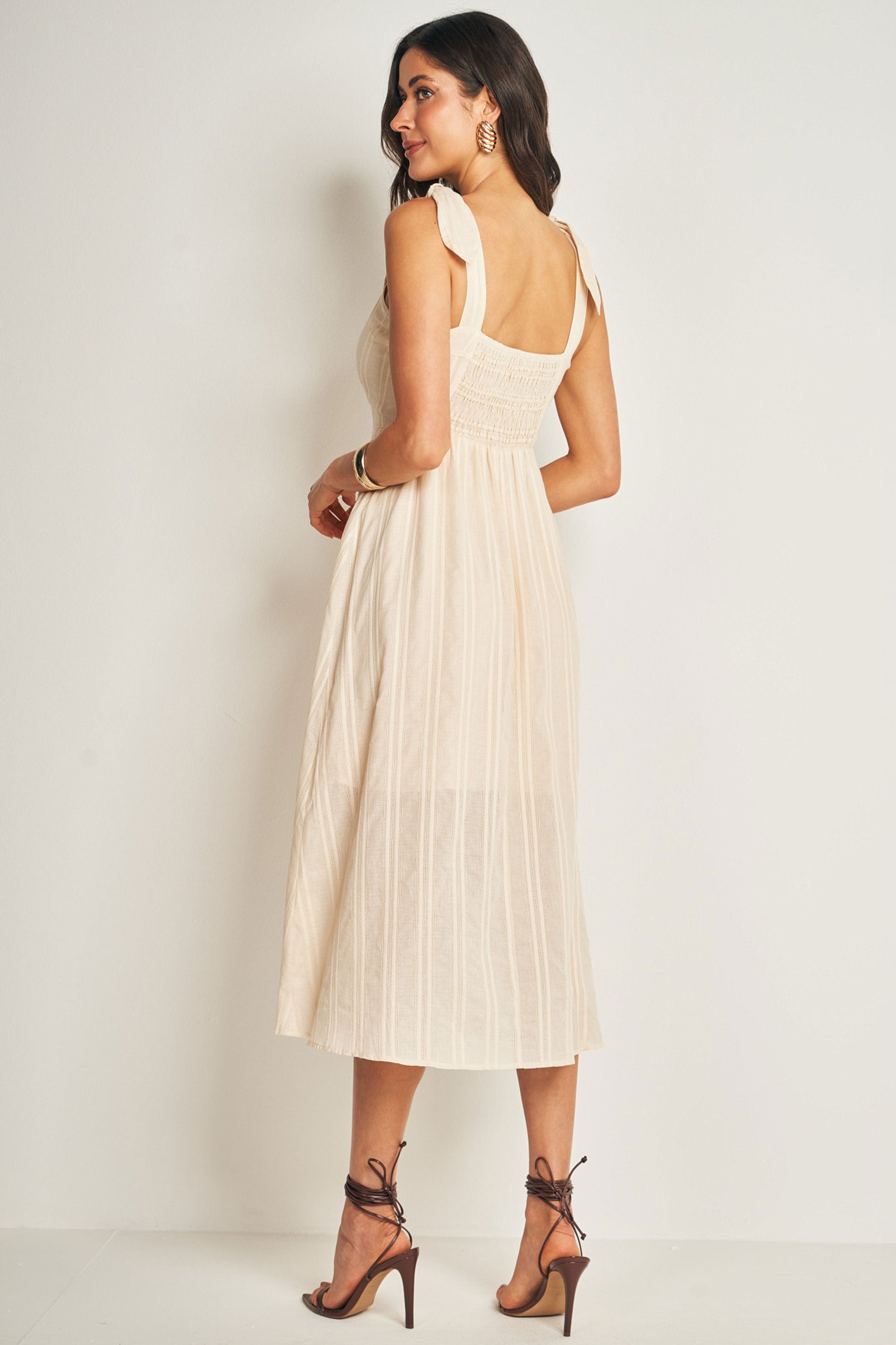 Vestido Midi de Alça em Plano Cambraia Listrada