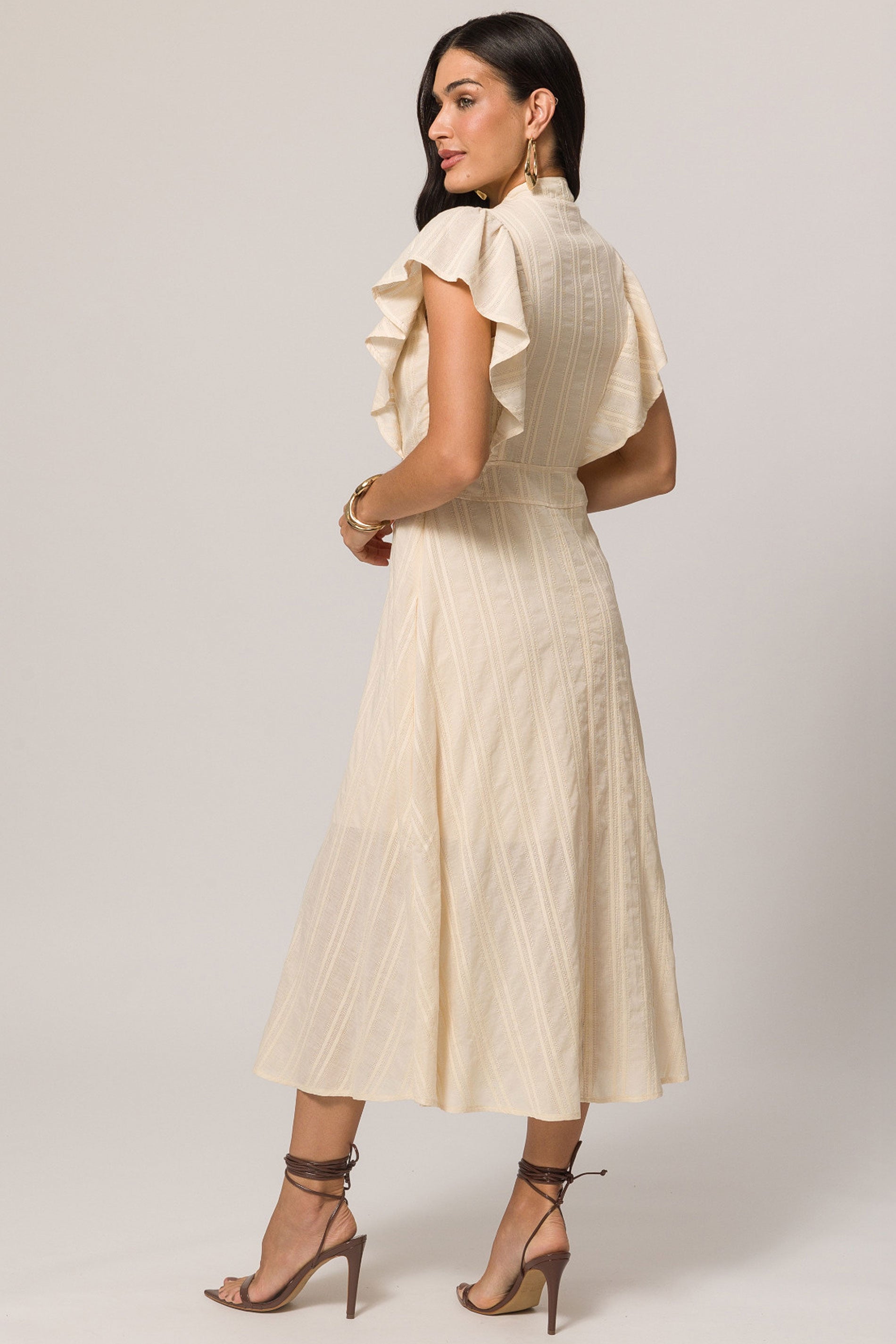 Vestido Midi de Manga Curta em Plano Cambraia Listrada