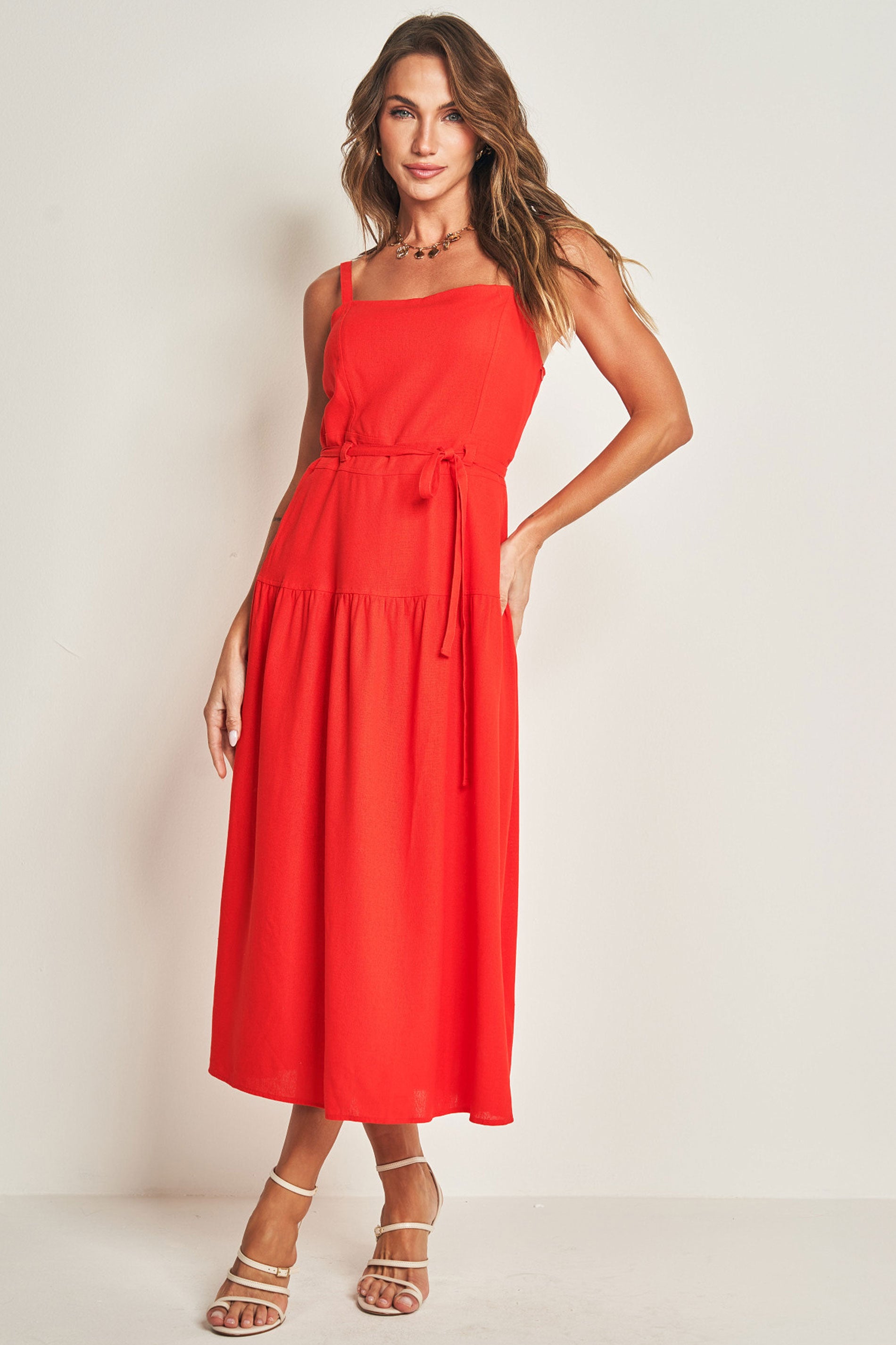 Vestido Midi de Alça em Plano Linen