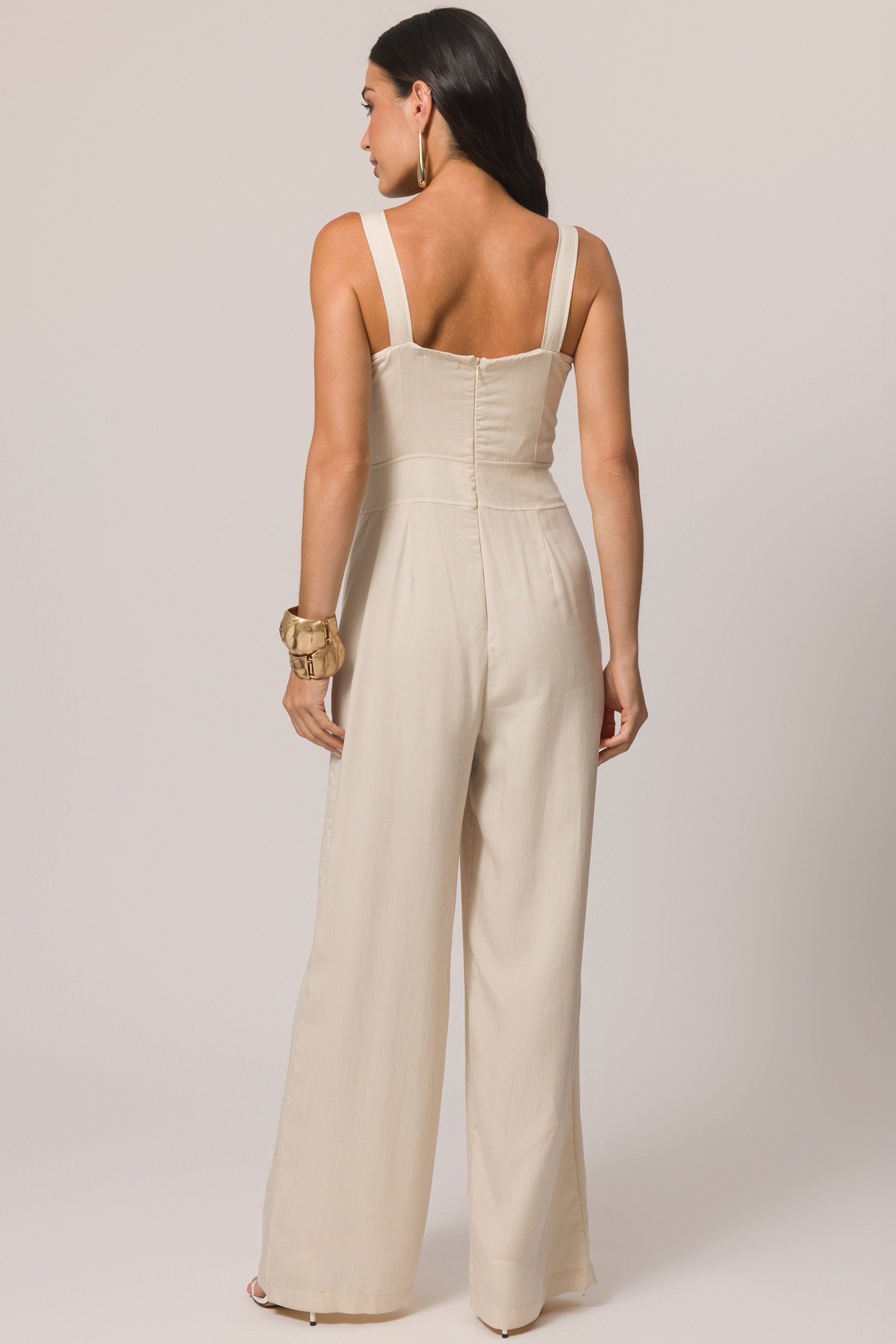 Macacão de alça em plano tencel