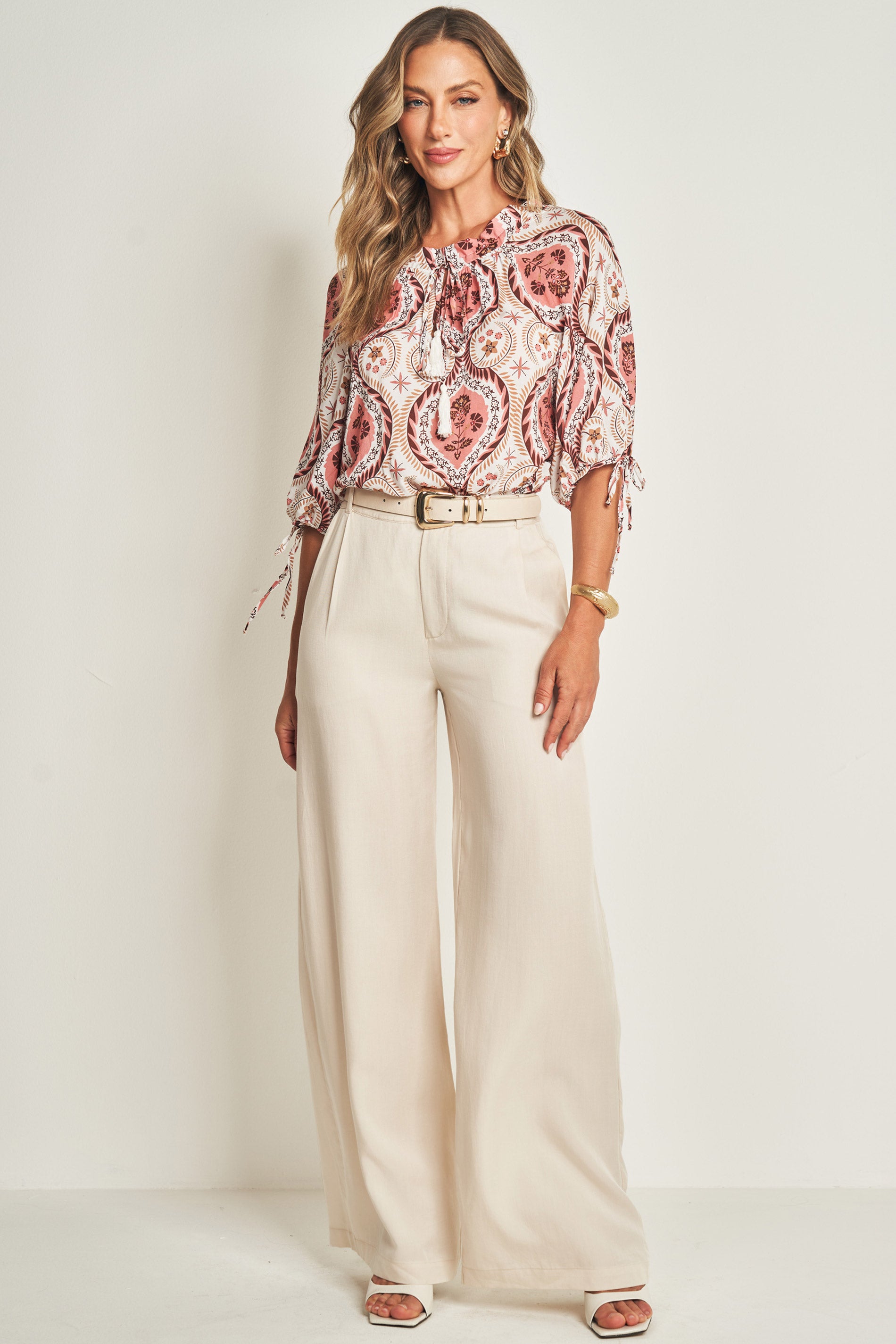 Blusa de manga curta com decote canoa