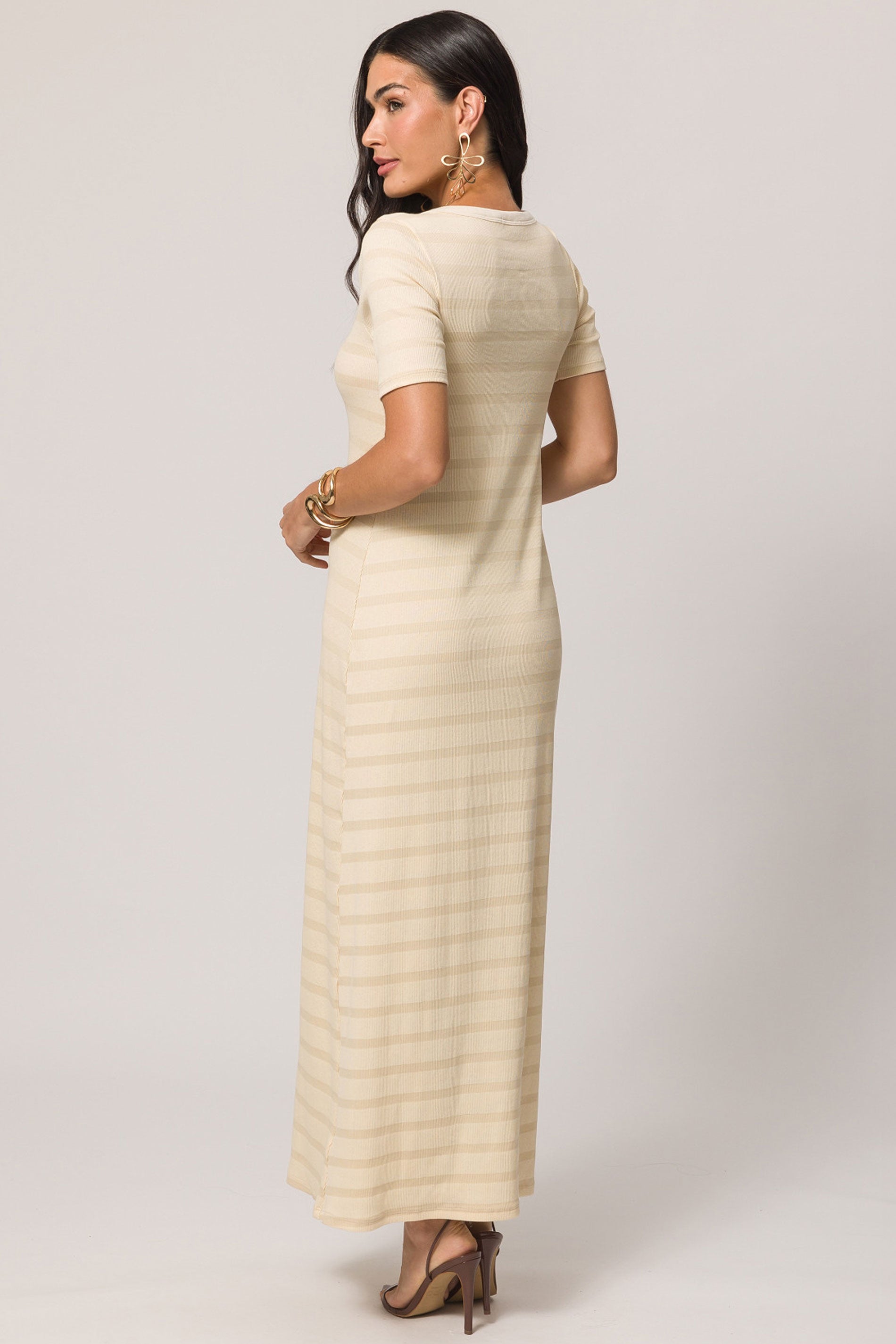 Vestido Longo de Manga Curta em Ribana