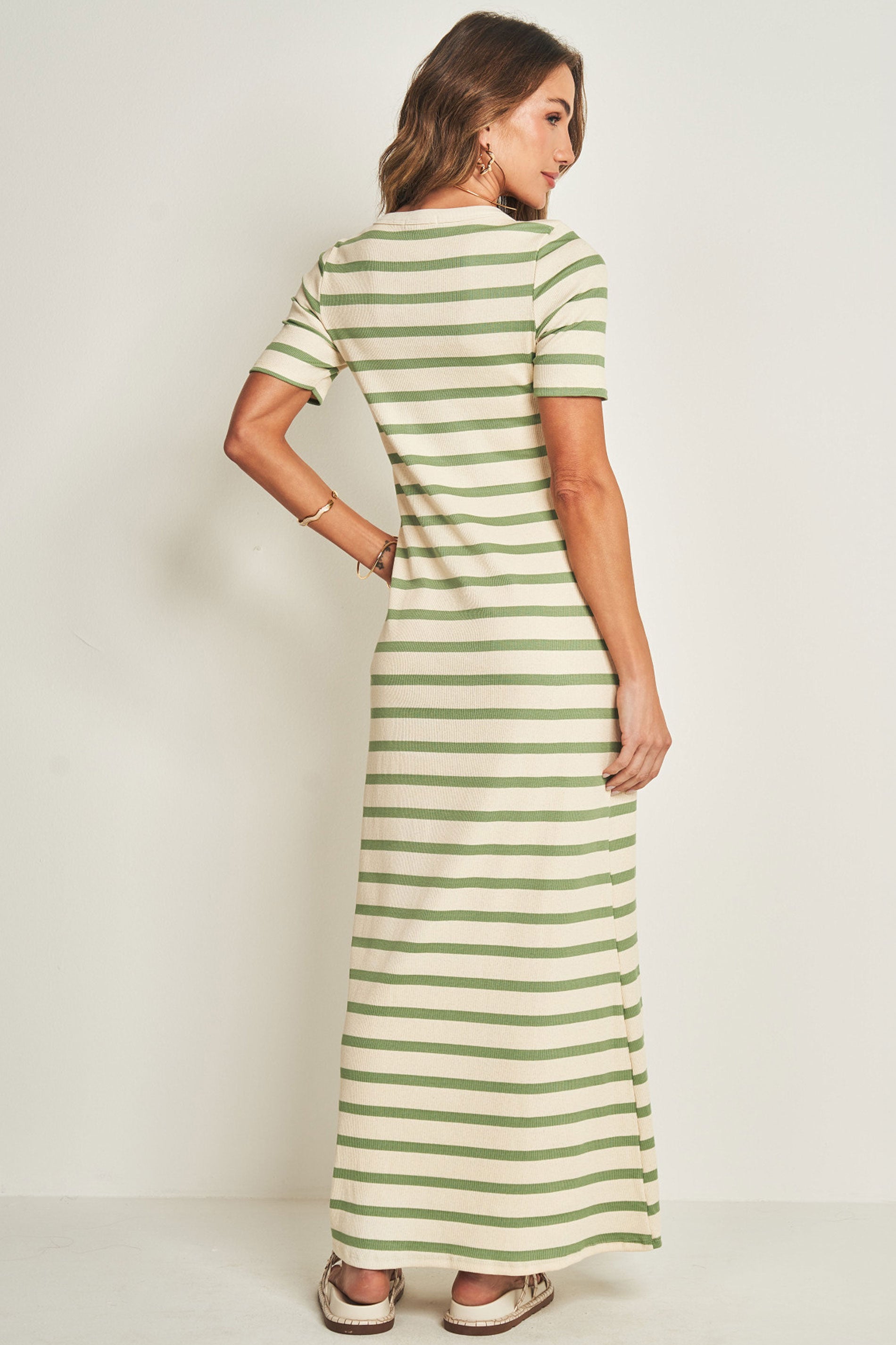 Vestido Longo de Manga Curta em Ribana