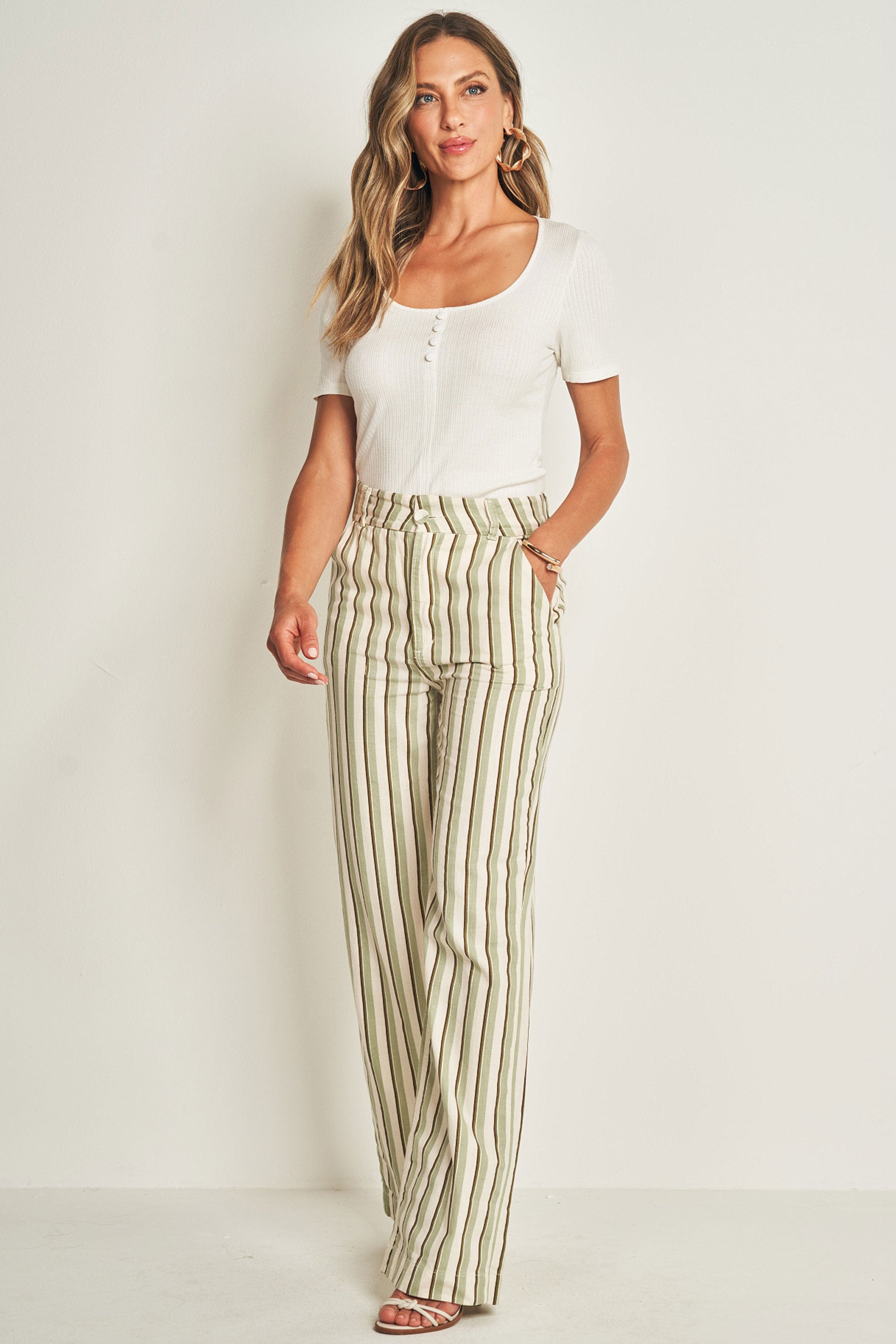 Calça Reta Cintura Alta Peônia em Sarja Listrada