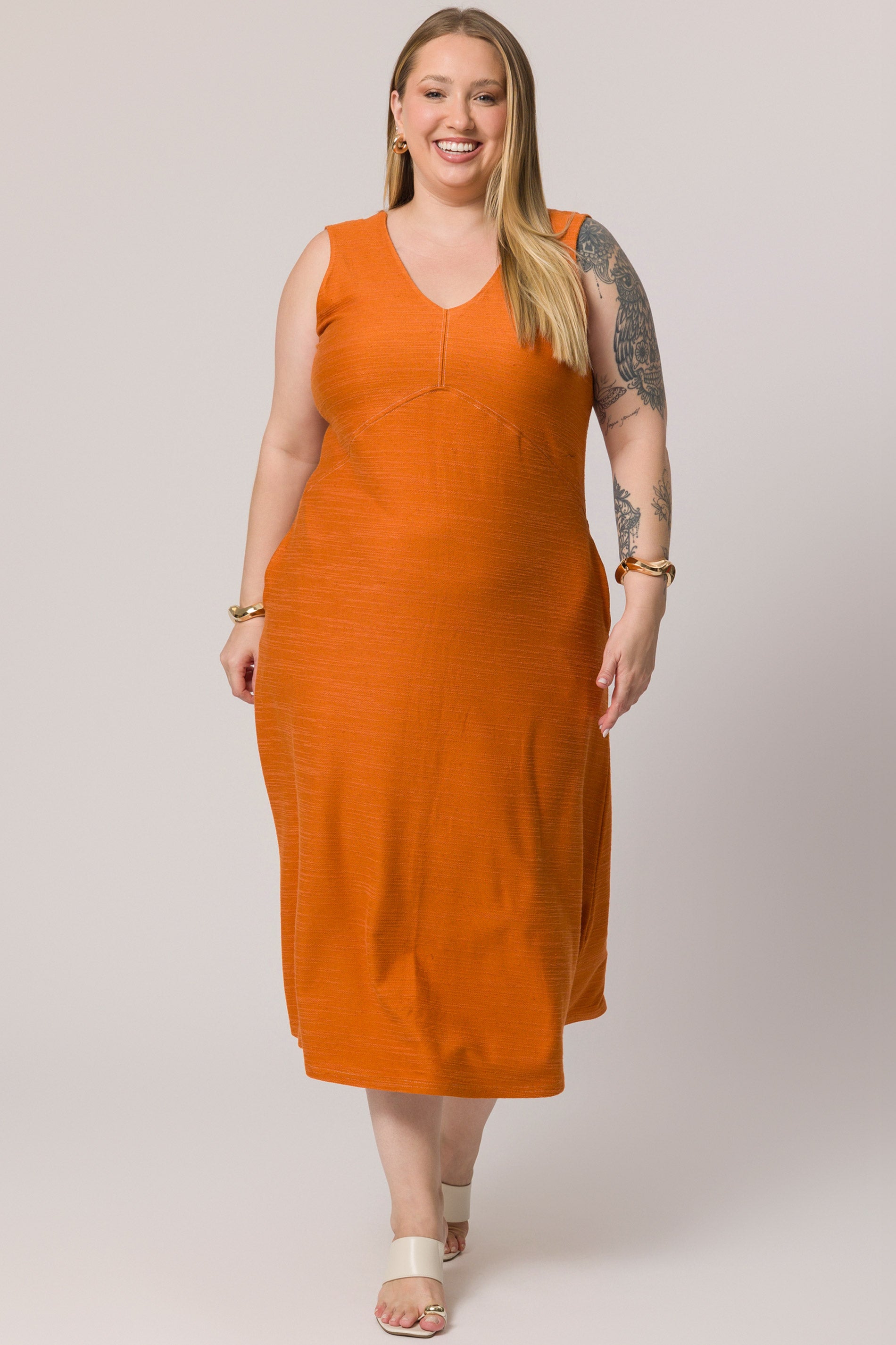 Vestido midi sem manga em moletinho viscolinho