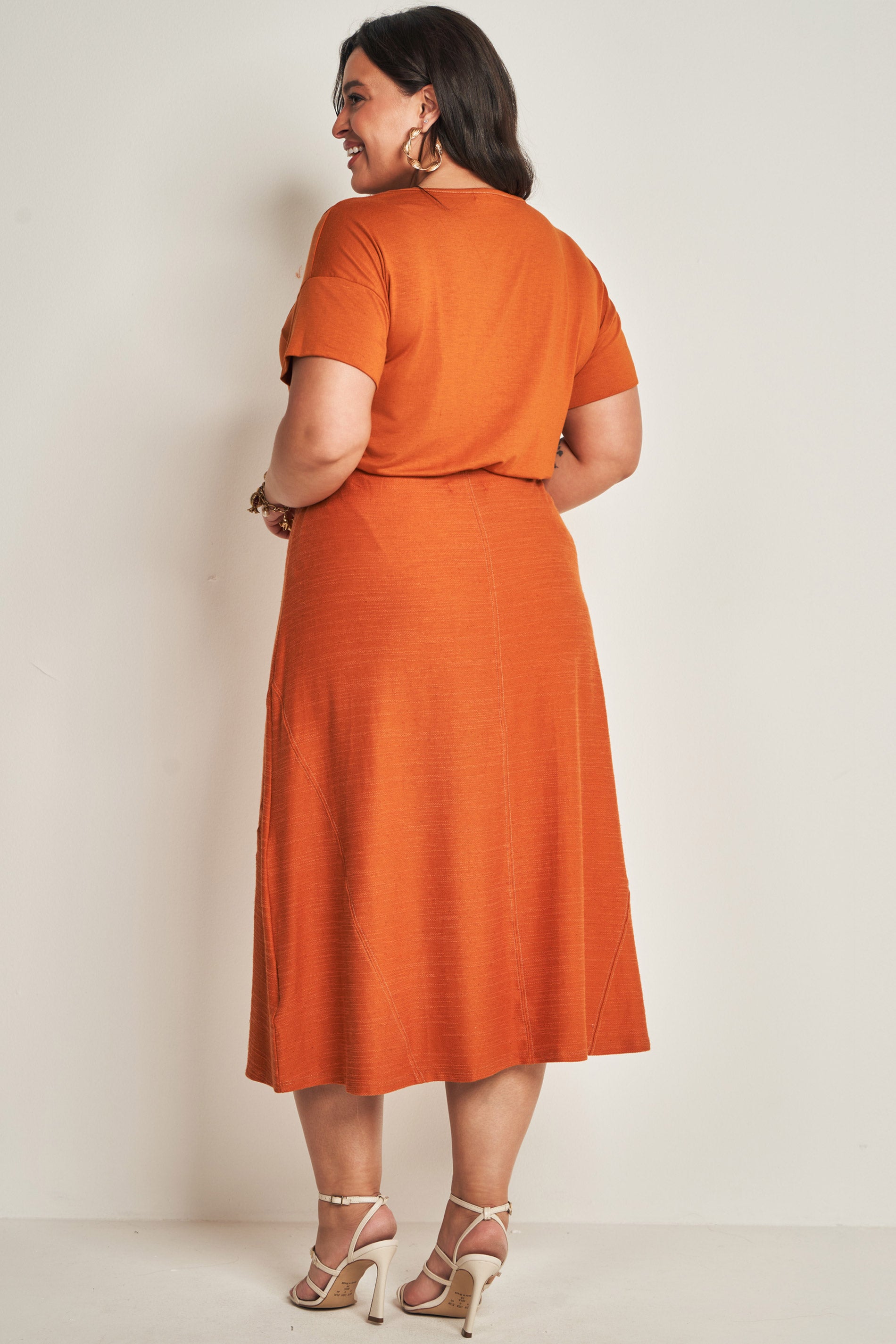 Saia midi em moletinho viscolinho