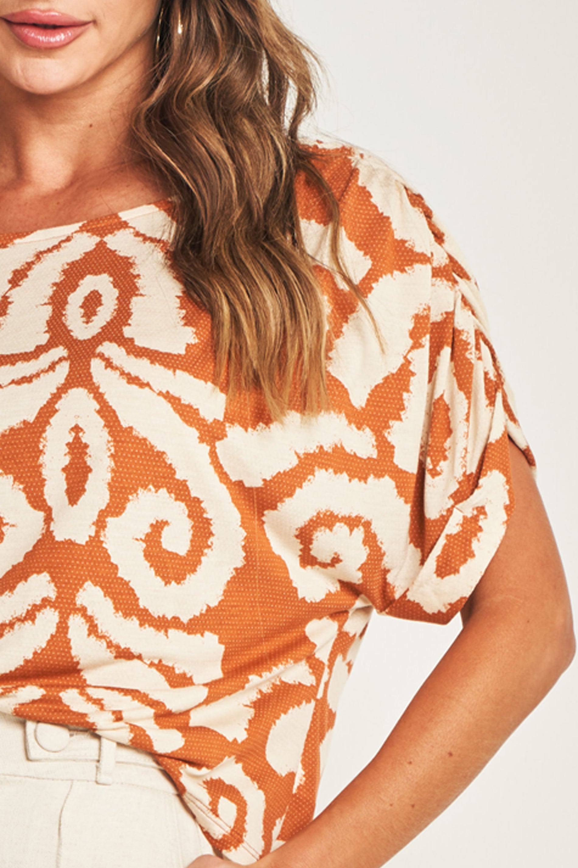 Blusa de Manga Curta em Malha Cloé