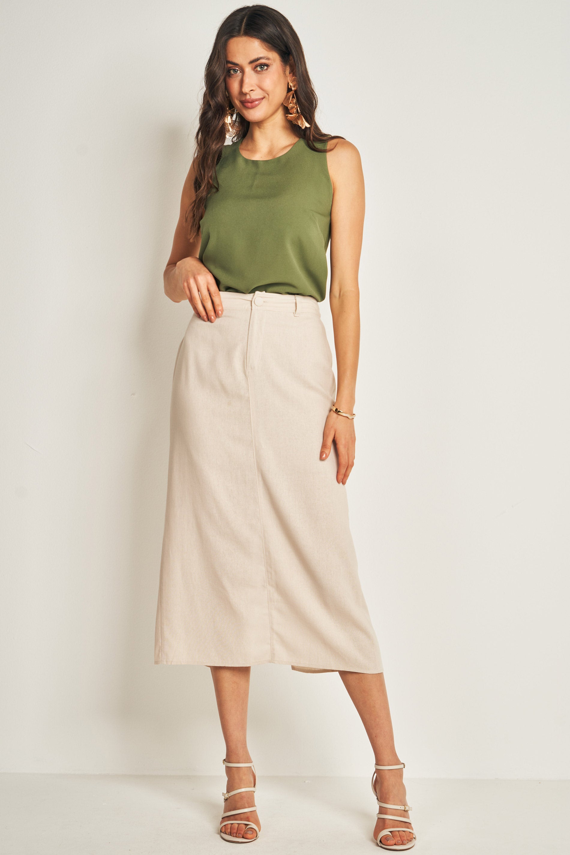 Blusa sem Manga em Plano Viscose e Lisos em Plano Creponado