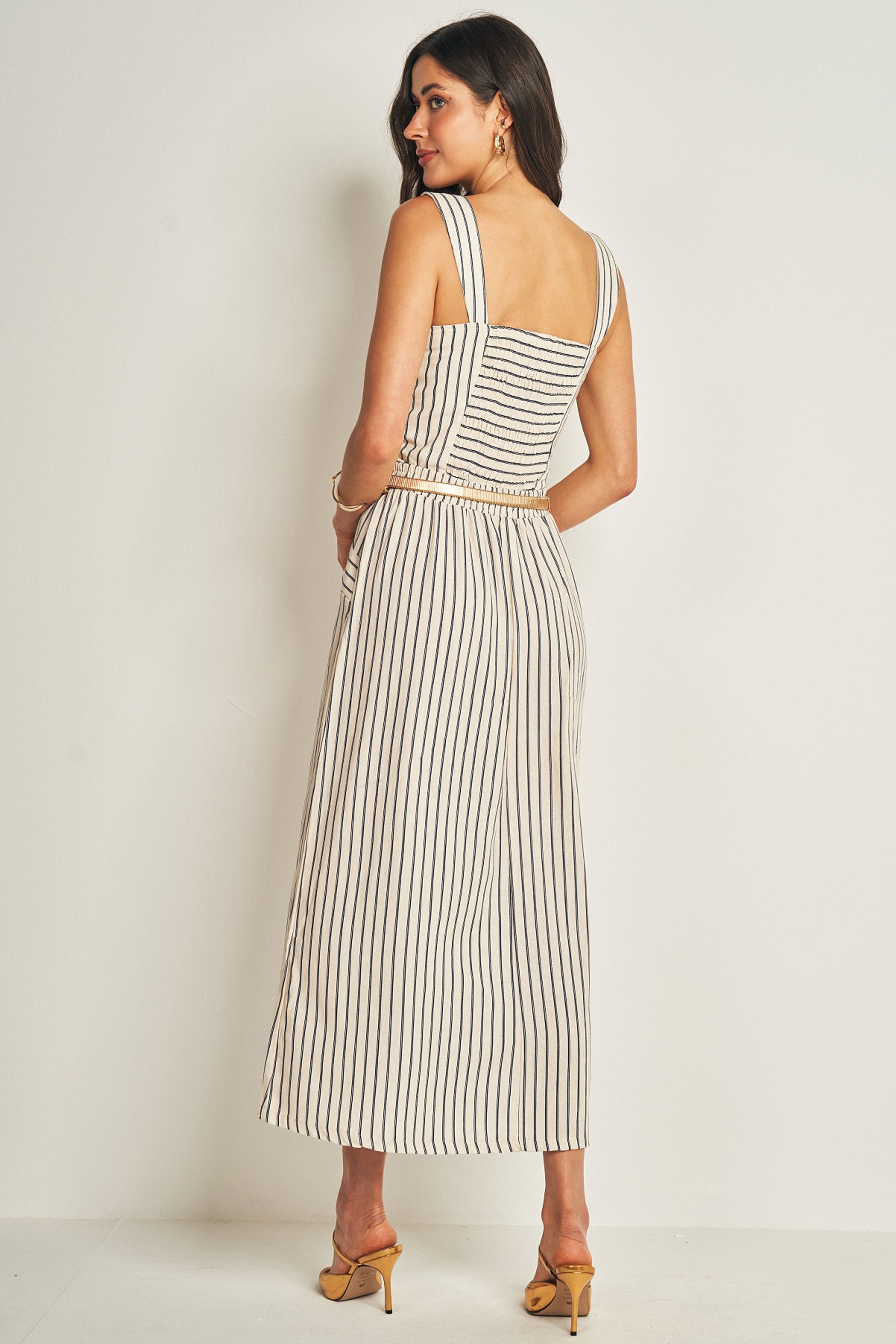 Vestido Longo de Alça em Plano Linen