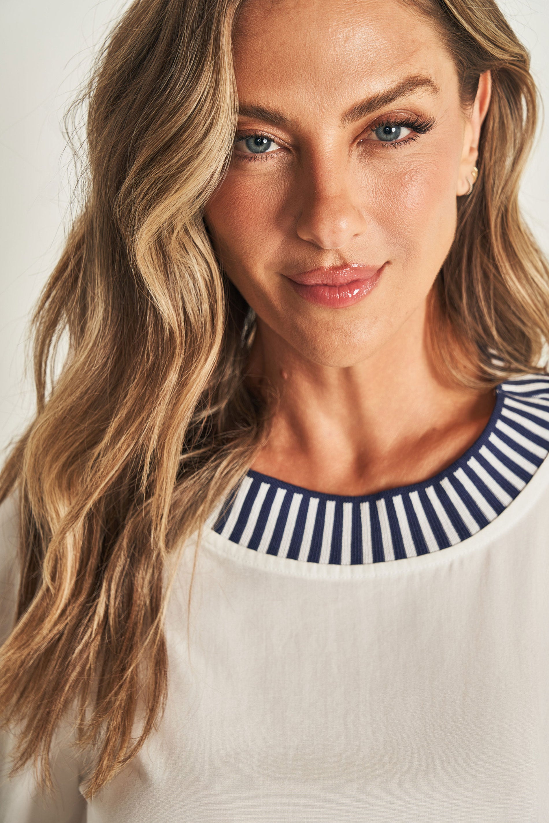 Blusa de Manga Curta em Plano Viscose