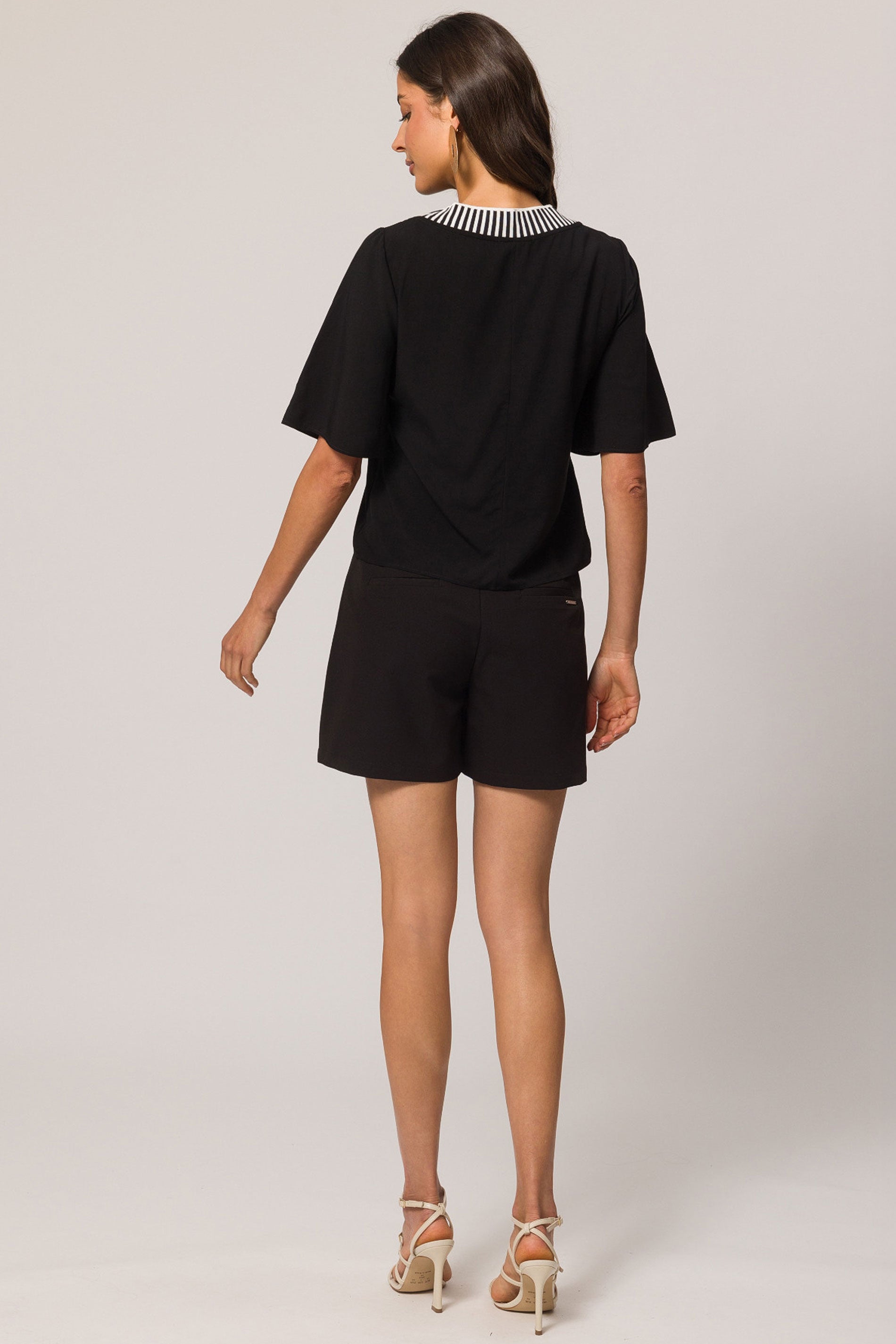 Blusa de Manga Curta em Plano Viscose