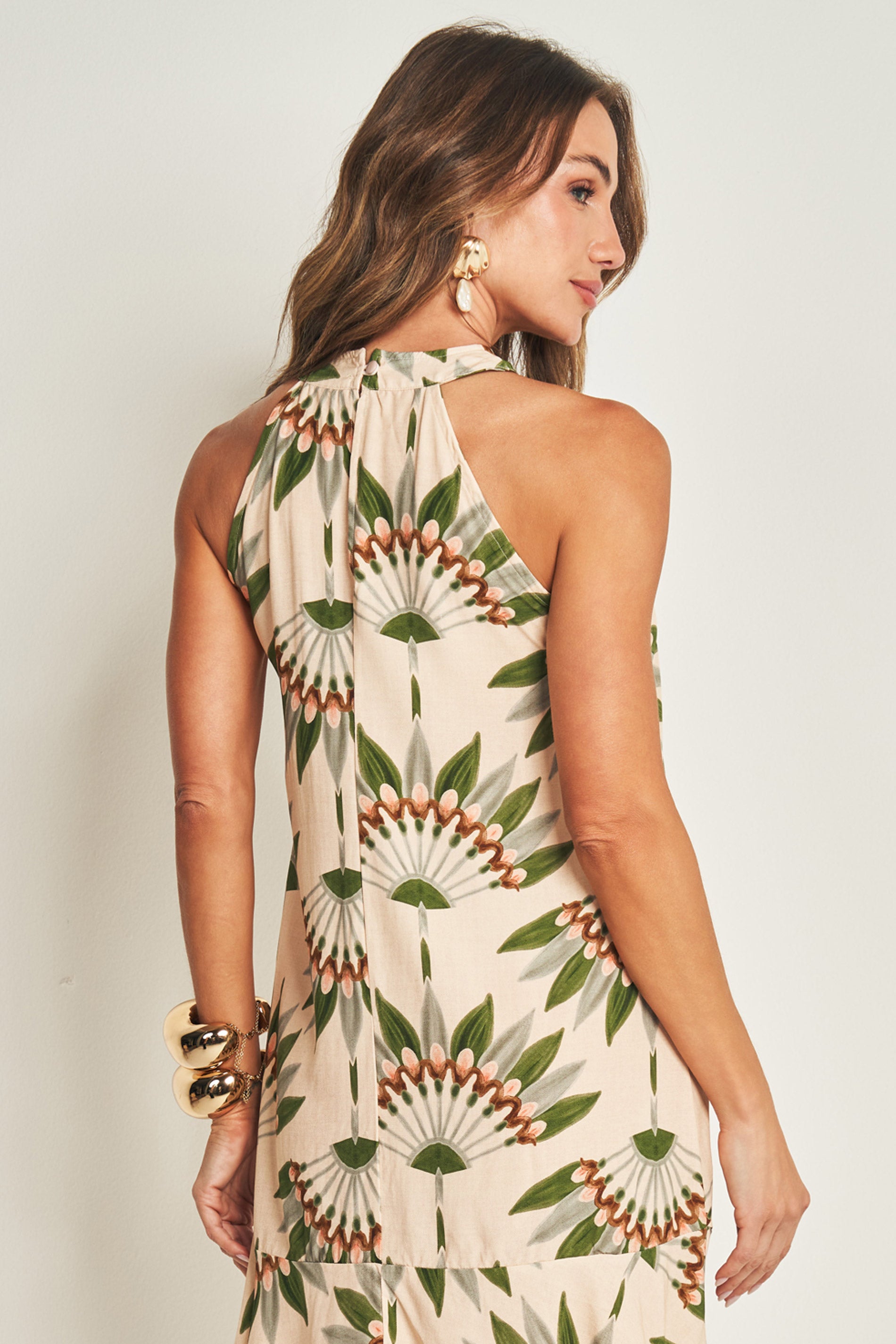 Vestido curto sem manga floral