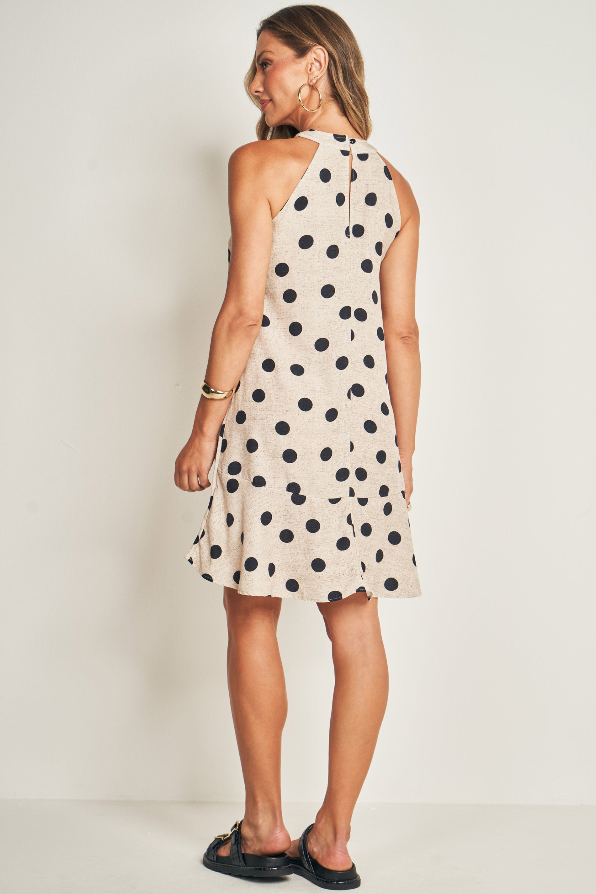 Vestido curto sem manga floral