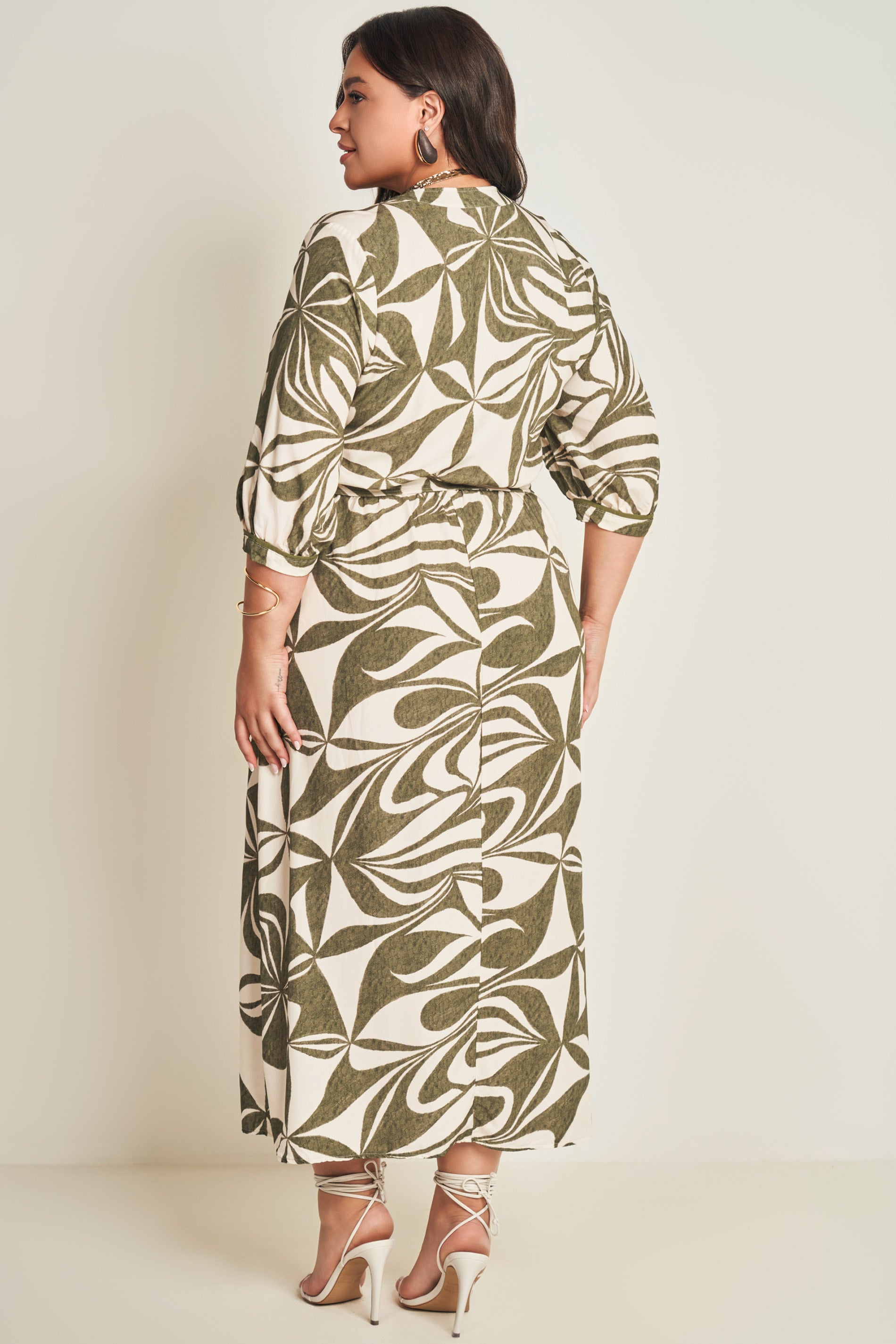 Vestido midi com manga 3/4