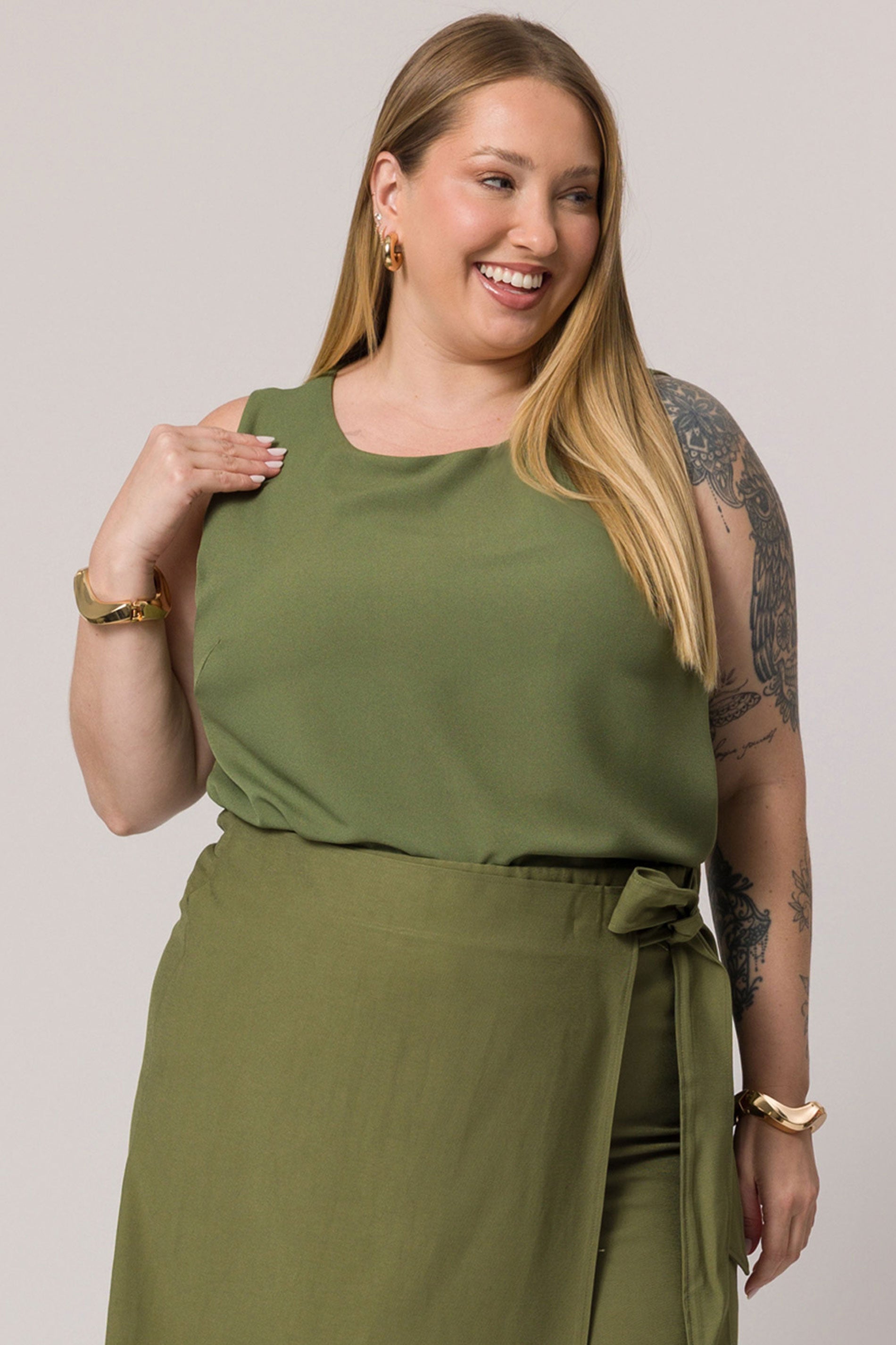 Saia curta em sarja sartorial