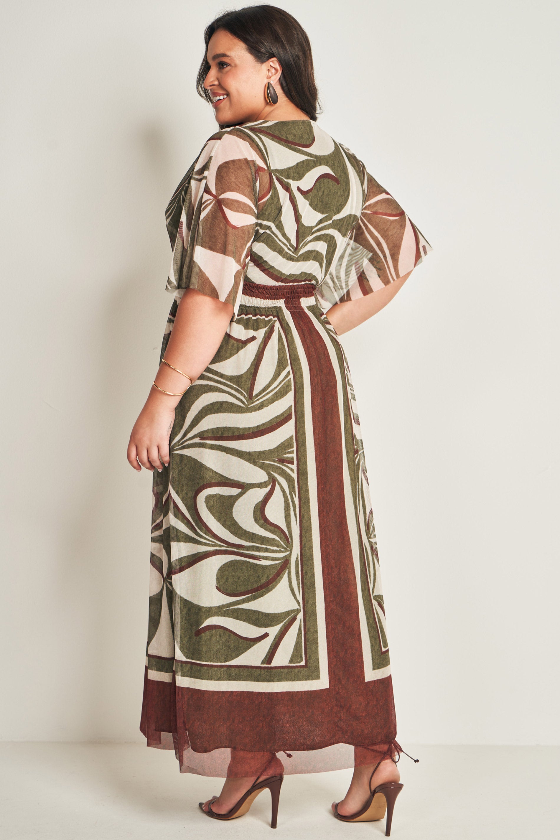 Vestido longo em tule geométrico