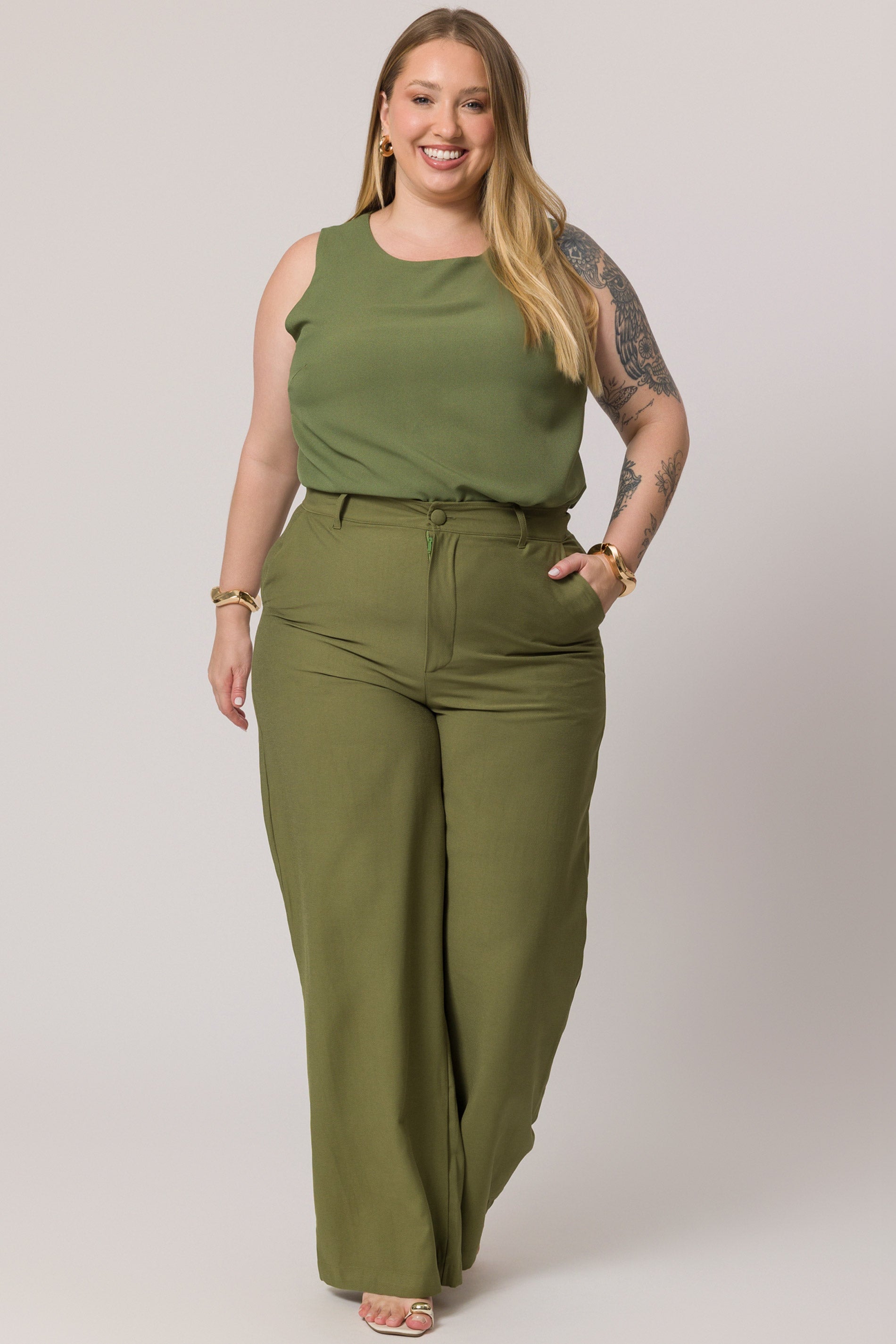 Calça Reta Cintura Alta em Sarja Sartorial