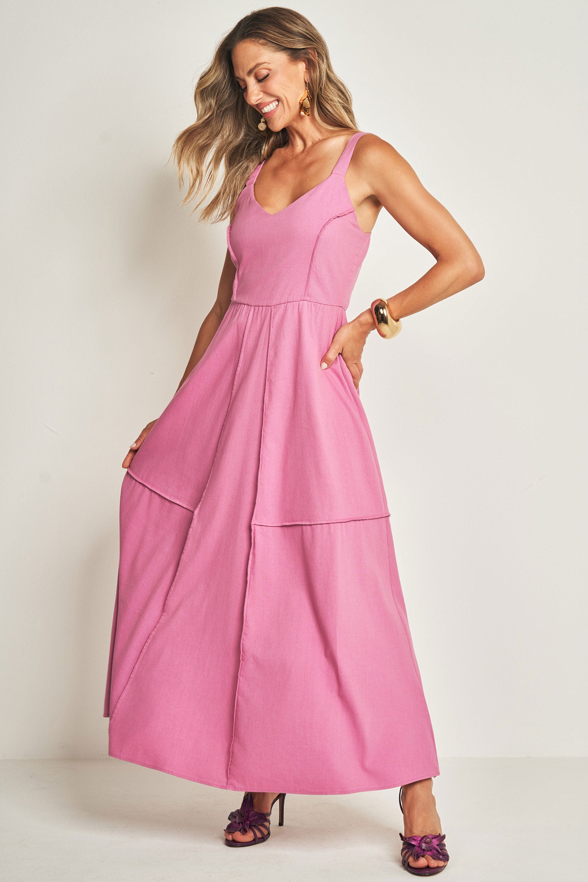 Vestido Longo de Alça em Plano Viscolinho