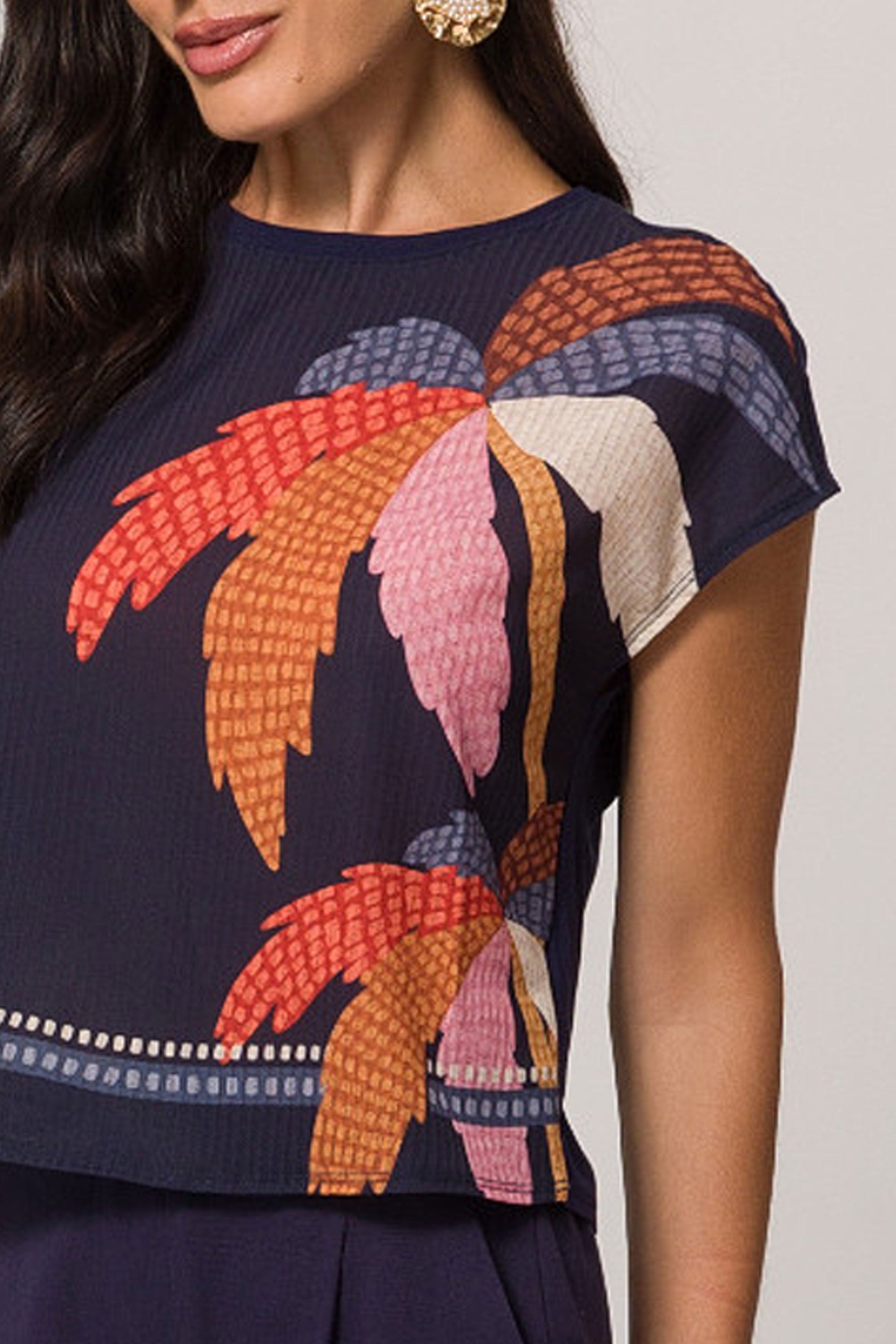 Blusa em Crepe Stripe com Malha Viscose