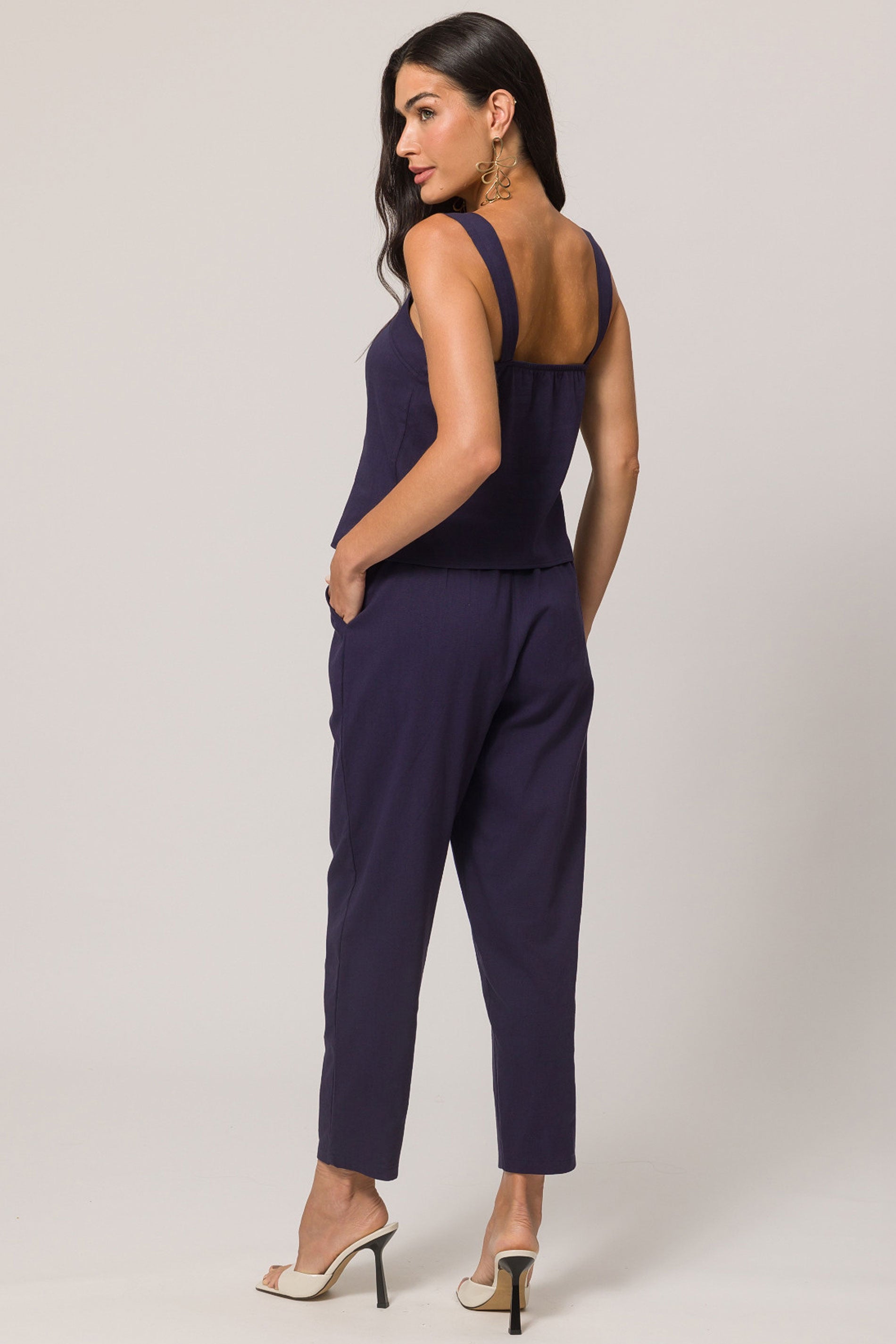 Blusa de Alça em Plano Viscolinho com Decote Coração