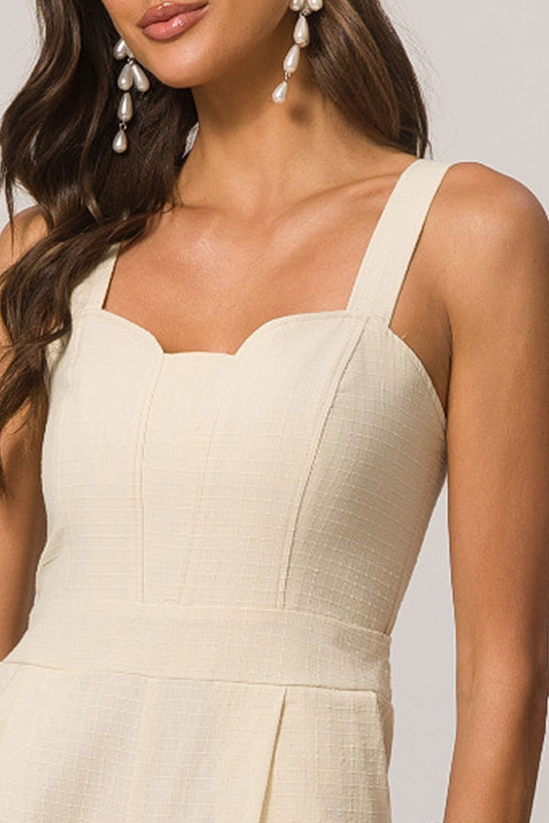 Macacão de Alça em Plano New Grid com Decote Coração