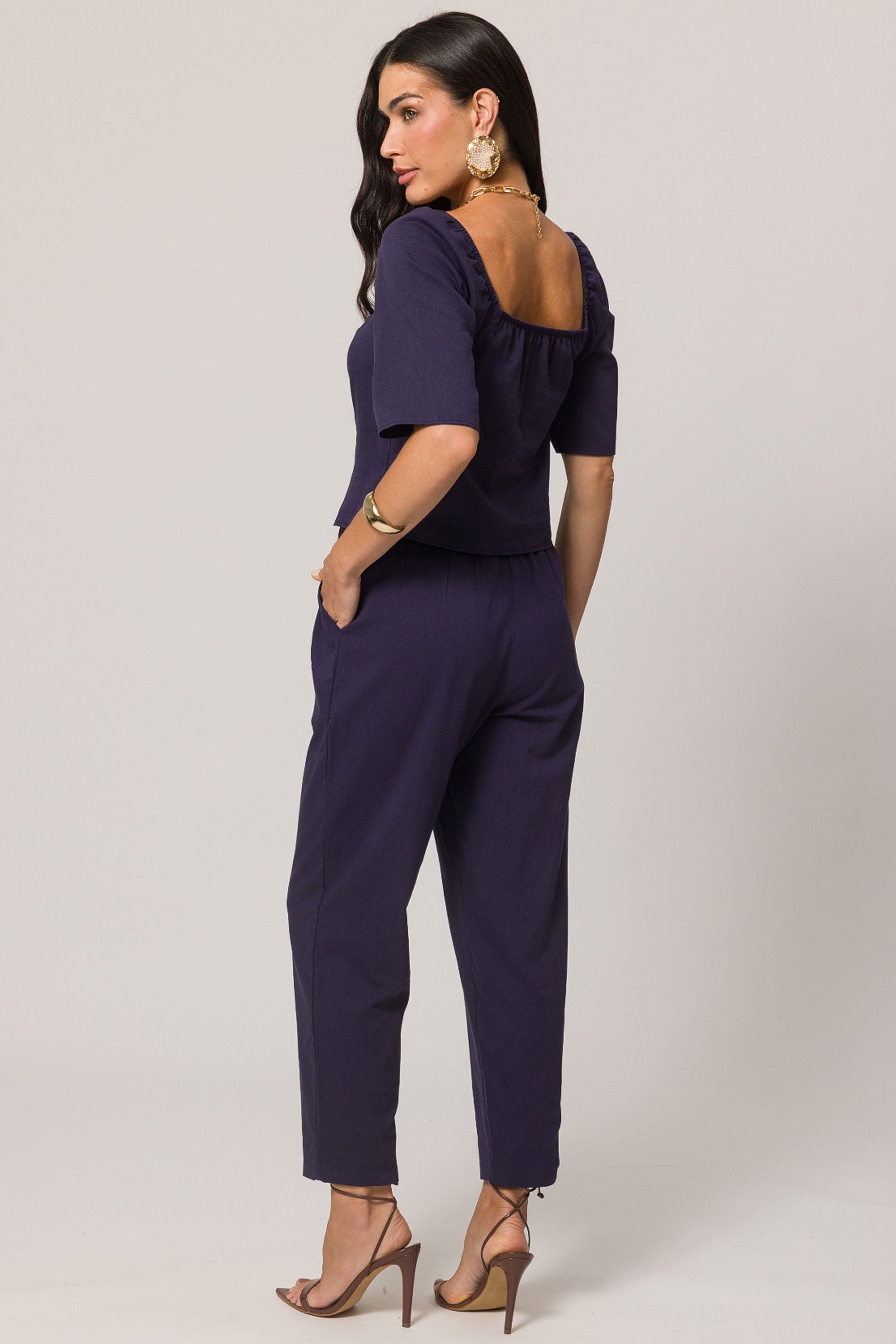 Blusa de Manga Curta em Plano Viscolinho com Decote Quadrado