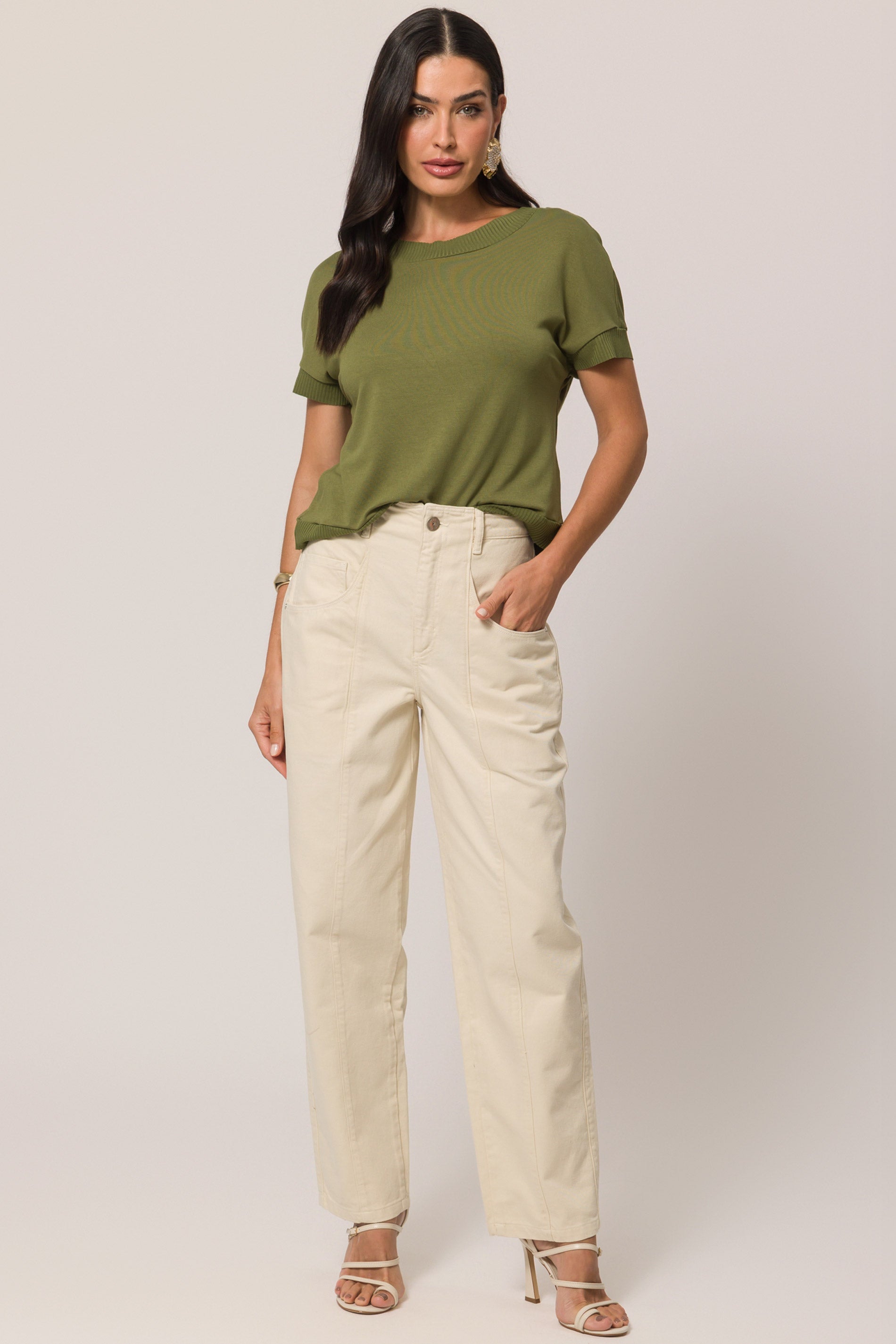 Blusa manga curta em viscose e ribana