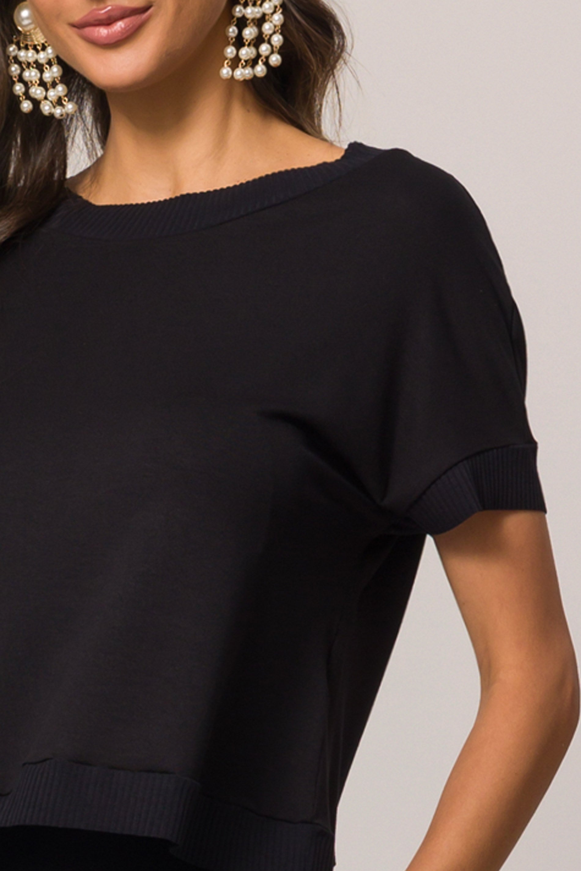 Blusa manga curta em viscose e ribana