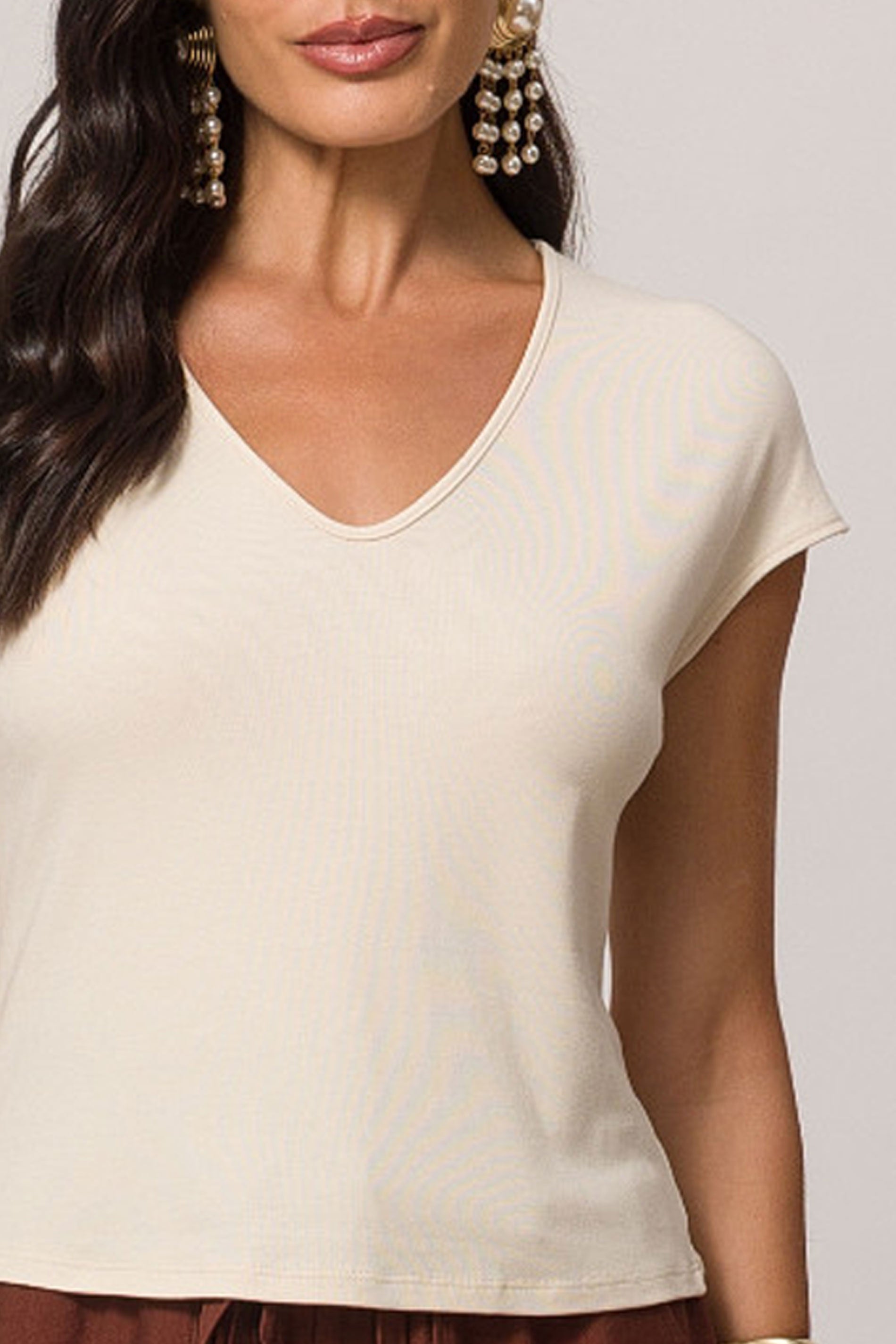 Blusa de Manga Curta em Ribana de Viscose com Decote V