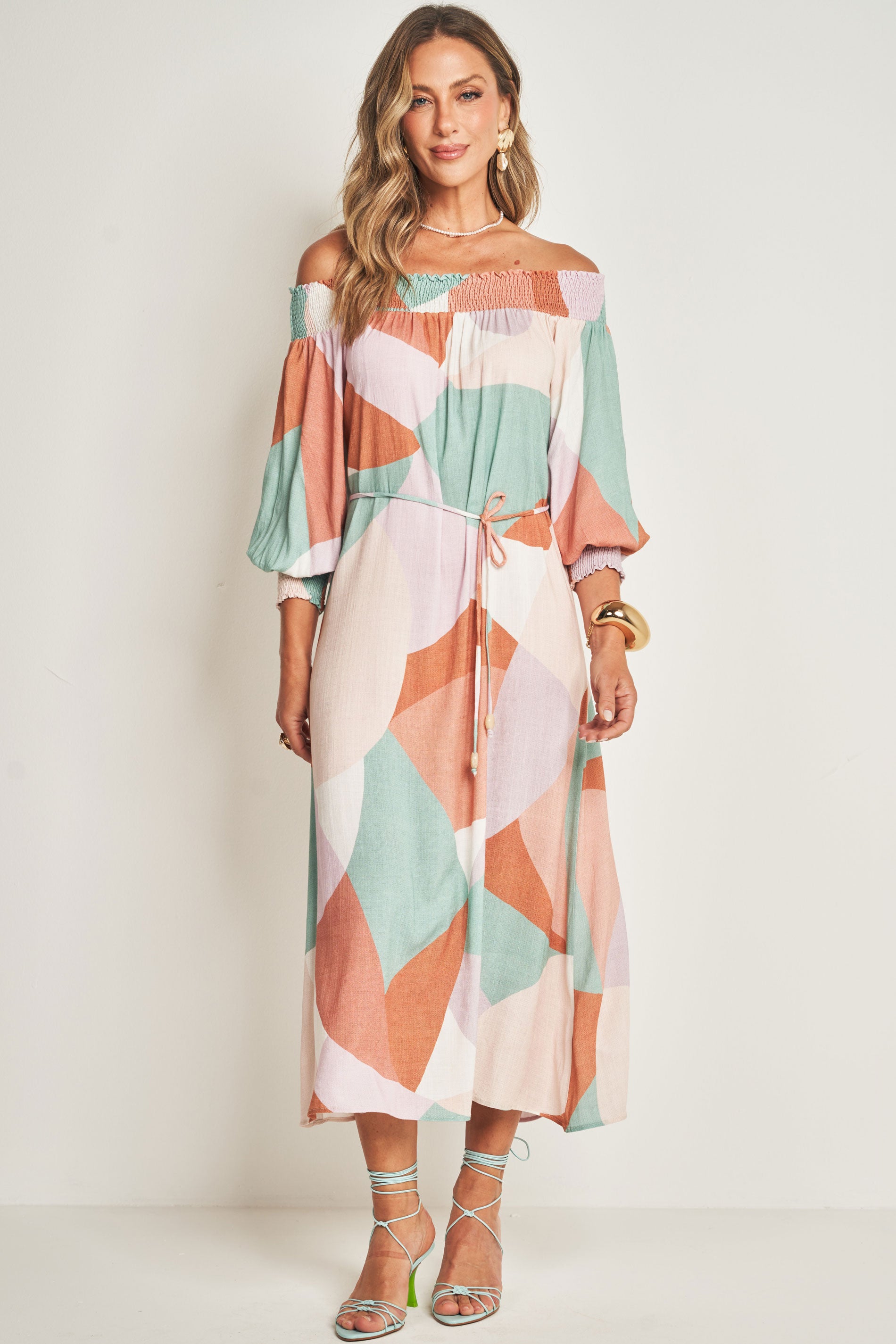 Vestido Midi de Manga 7/8 em Plano Viscose Flamê com Elastano