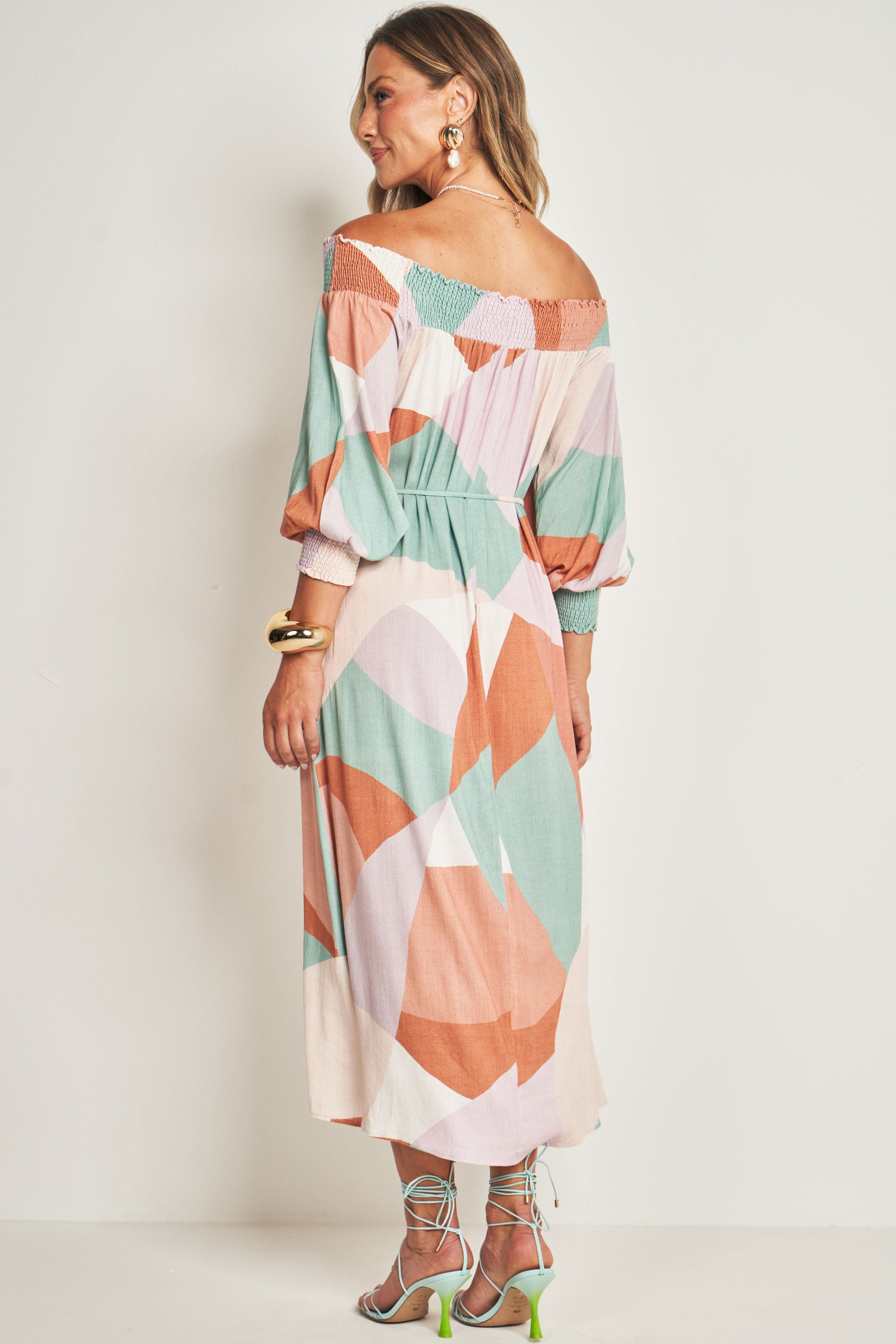 Vestido Midi de Manga 7/8 em Plano Viscose Flamê com Elastano