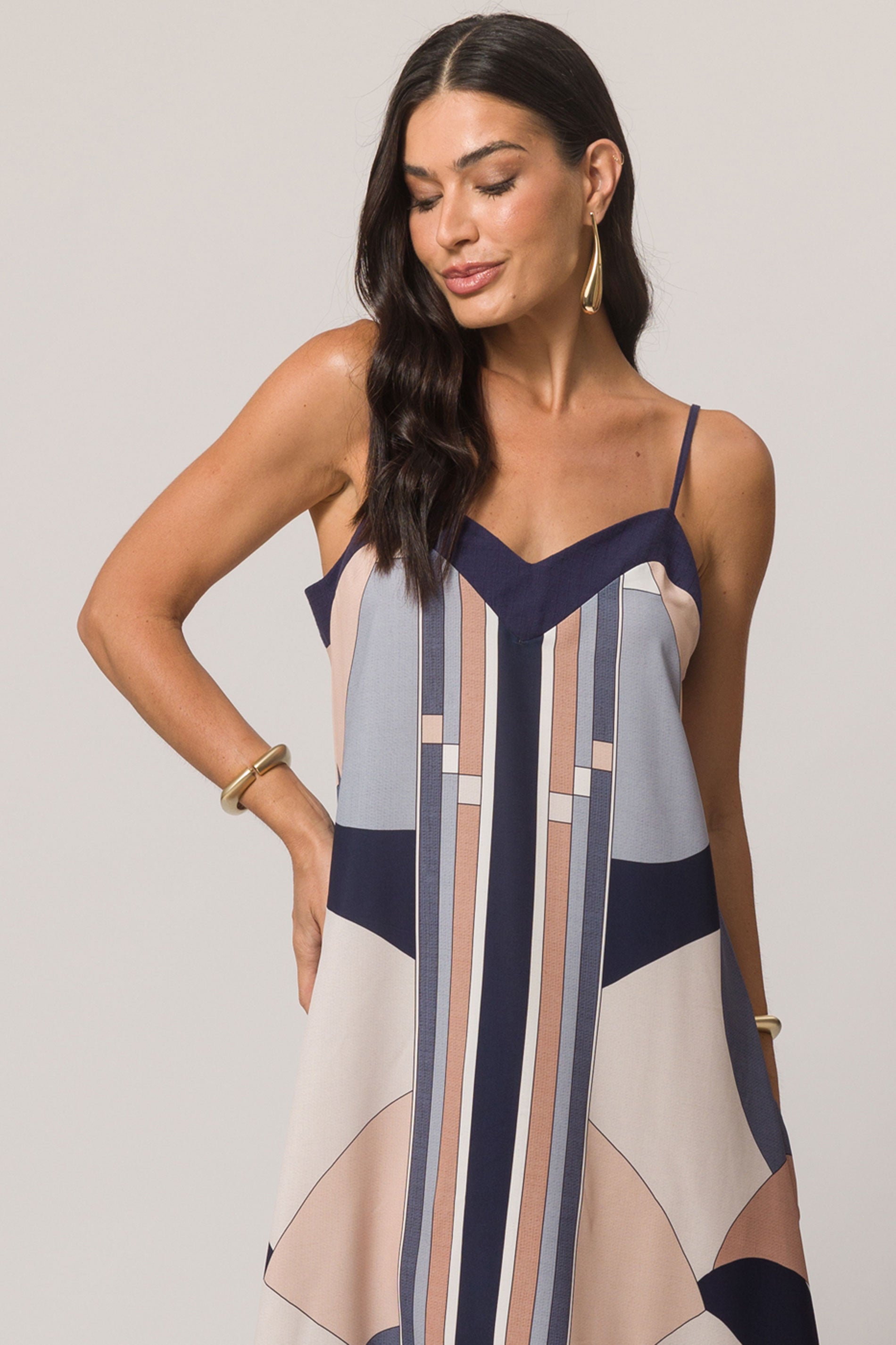 Vestido Midi de Alça em Plano Soft Opaque