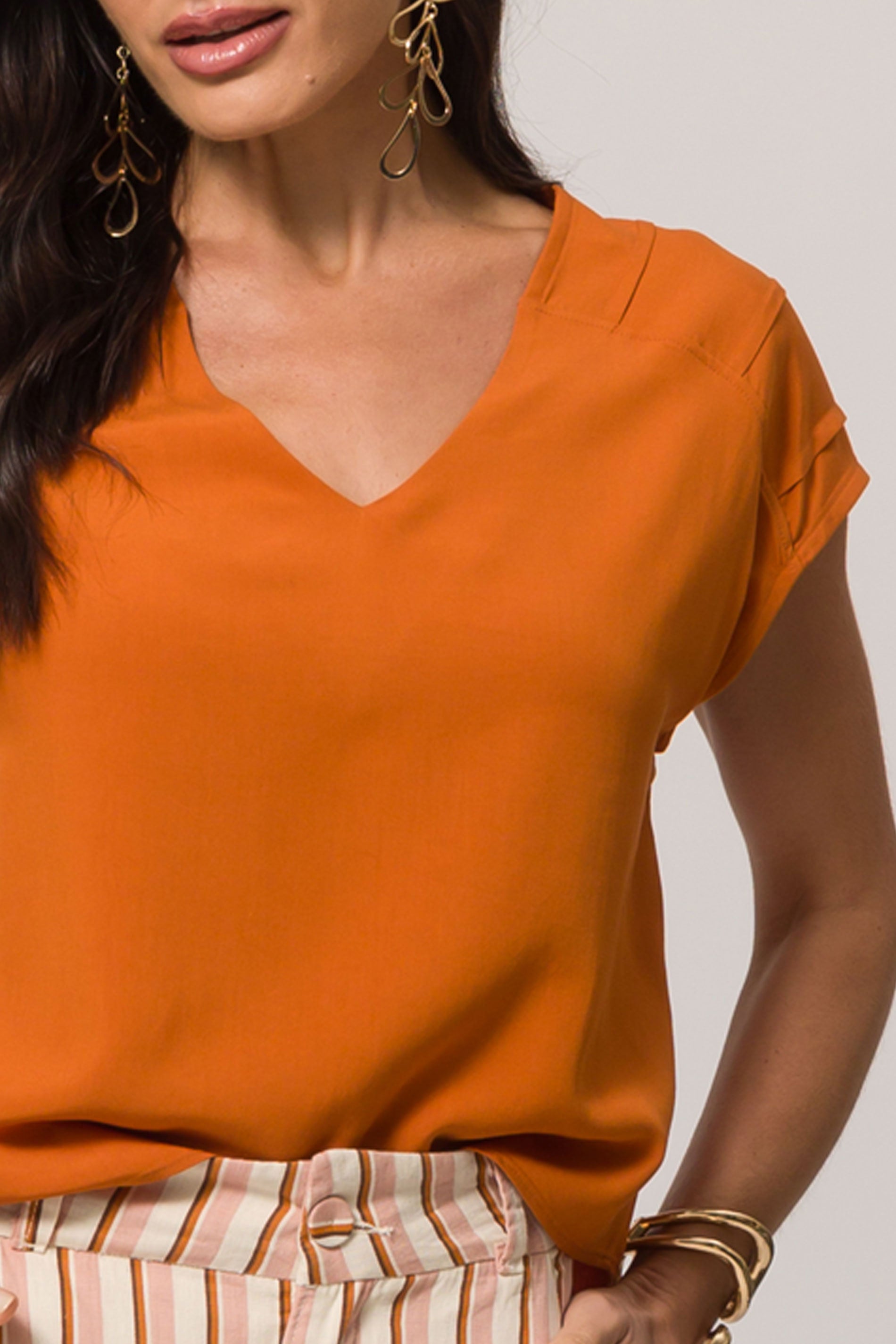 Blusa de Manga Curta em Plano Viscose