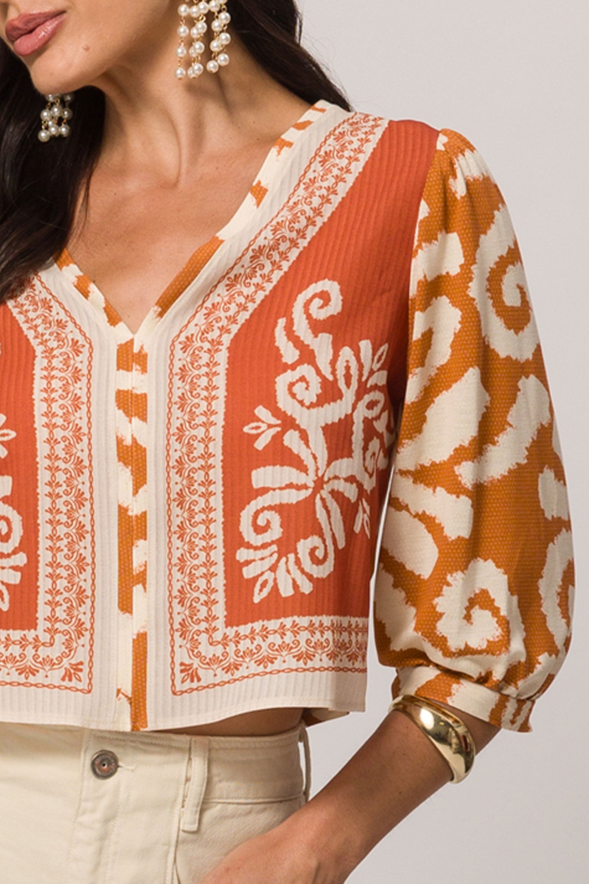 Blusa de Manga 3/4 em Plano Crepe Stripe e Malha Cloé